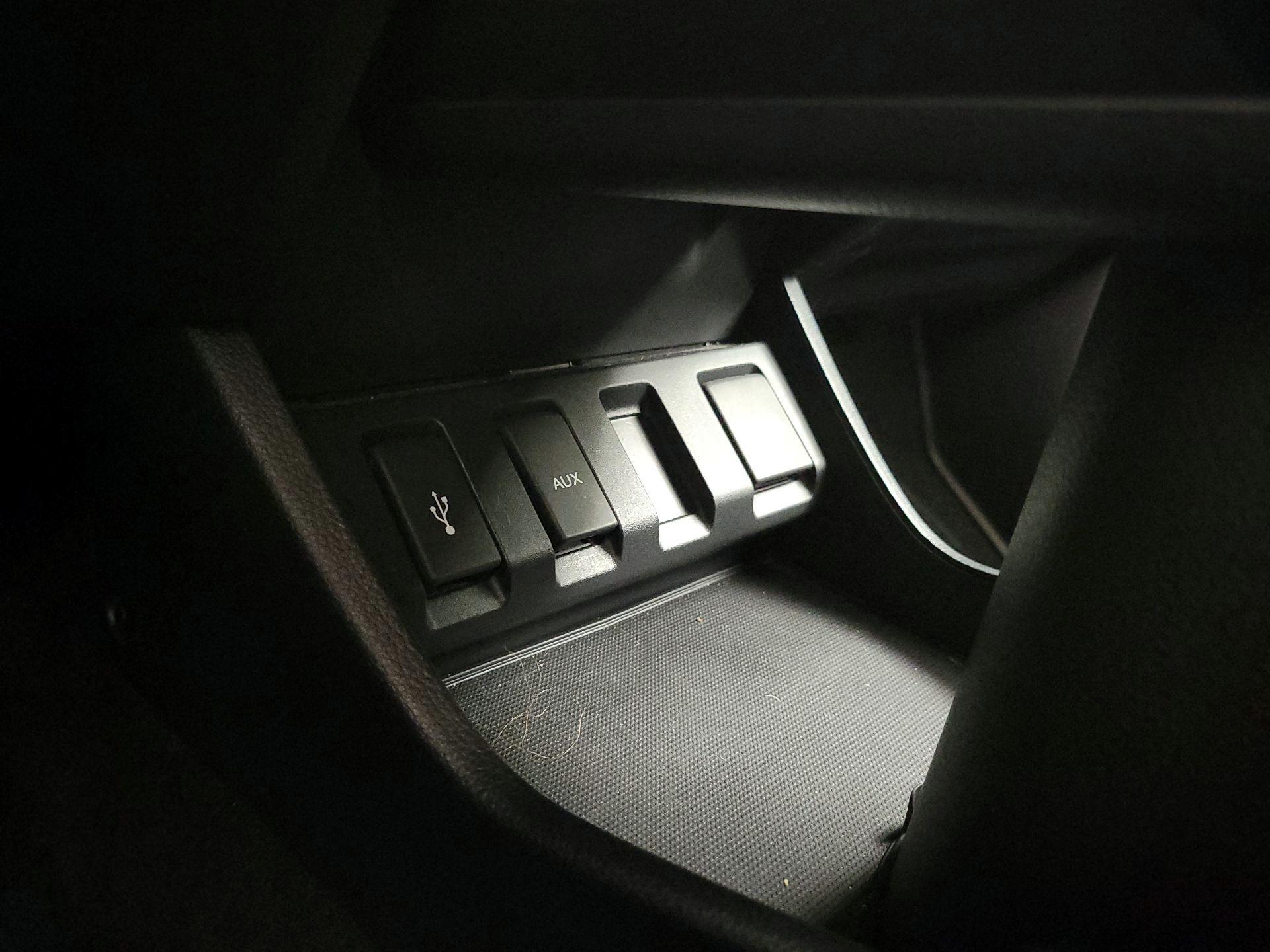 Thumbnail: 2016 Honda HR-V - 18