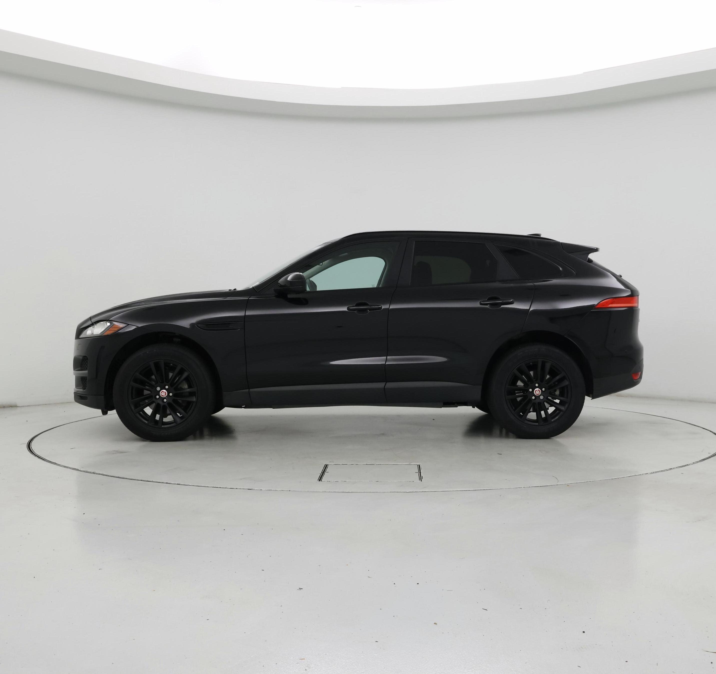 Thumbnail: 2018 Jaguar F-Pace - 3
