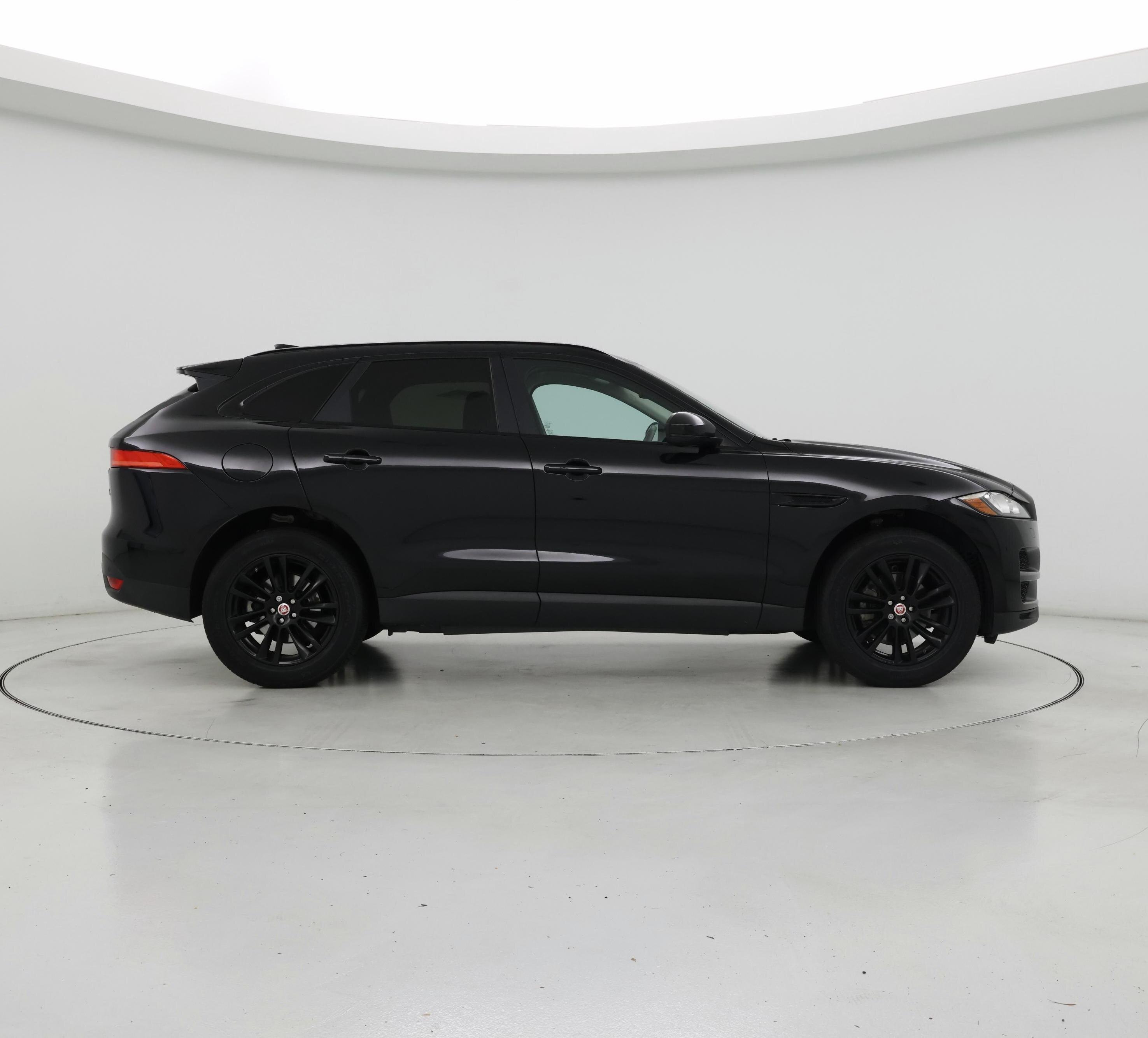 Thumbnail: 2018 Jaguar F-Pace - 7