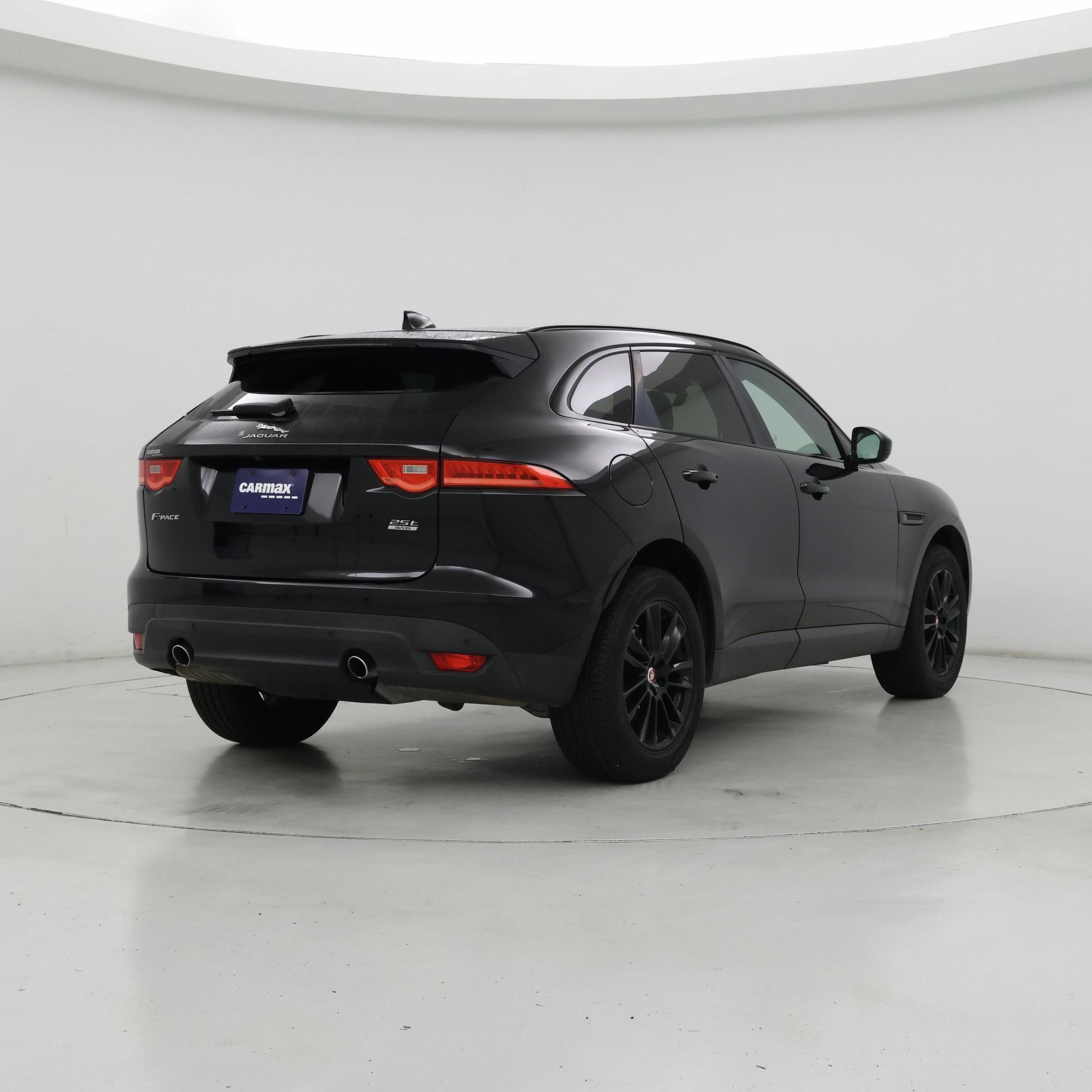 Thumbnail: 2018 Jaguar F-Pace - 8