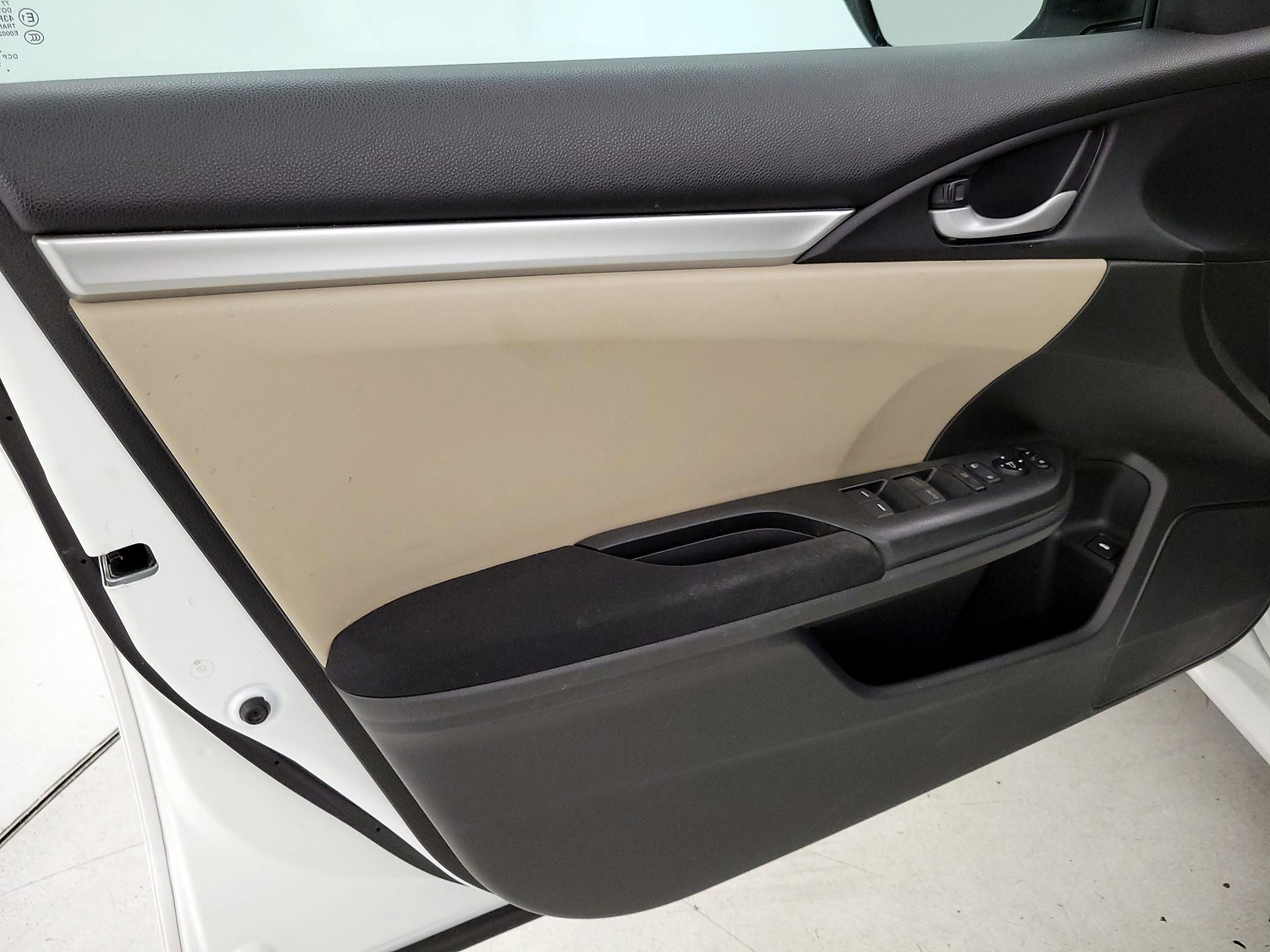 Thumbnail: 2017 Honda Civic - 12