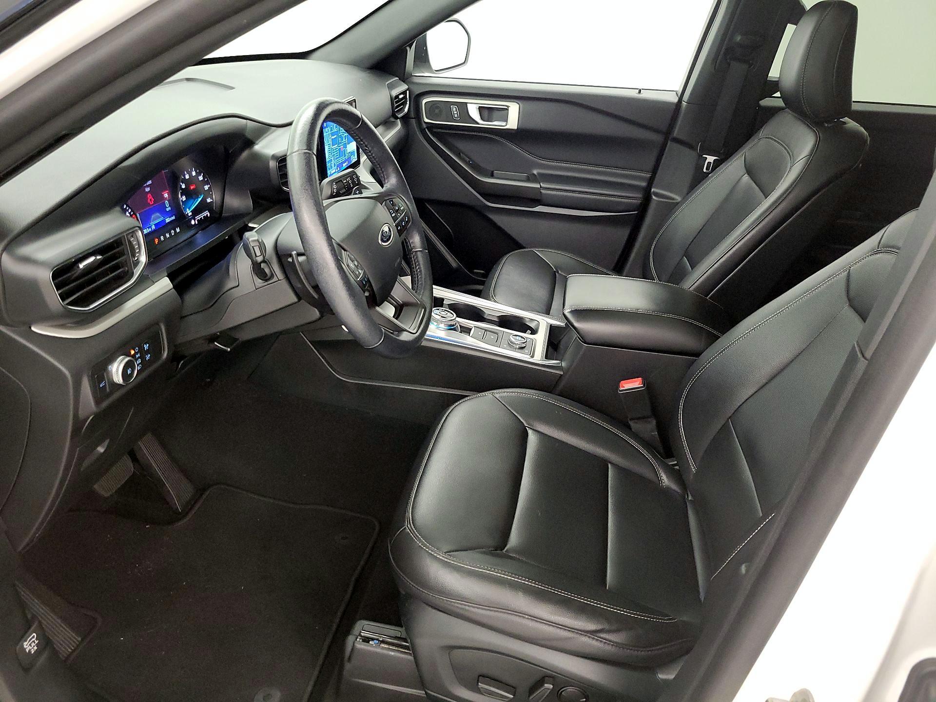 Thumbnail: 2020 Ford Explorer - 11