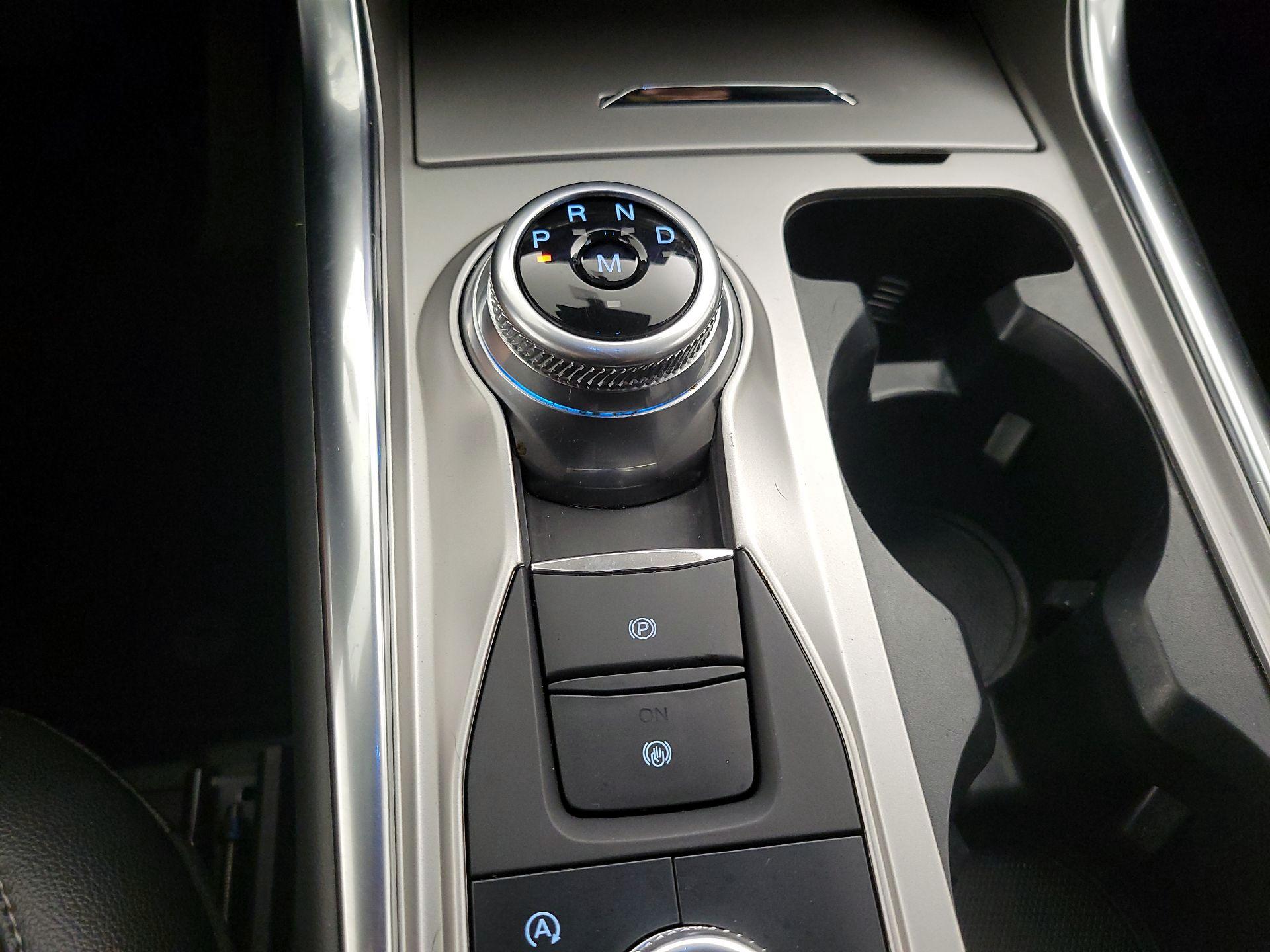 Thumbnail: 2020 Ford Explorer - 18