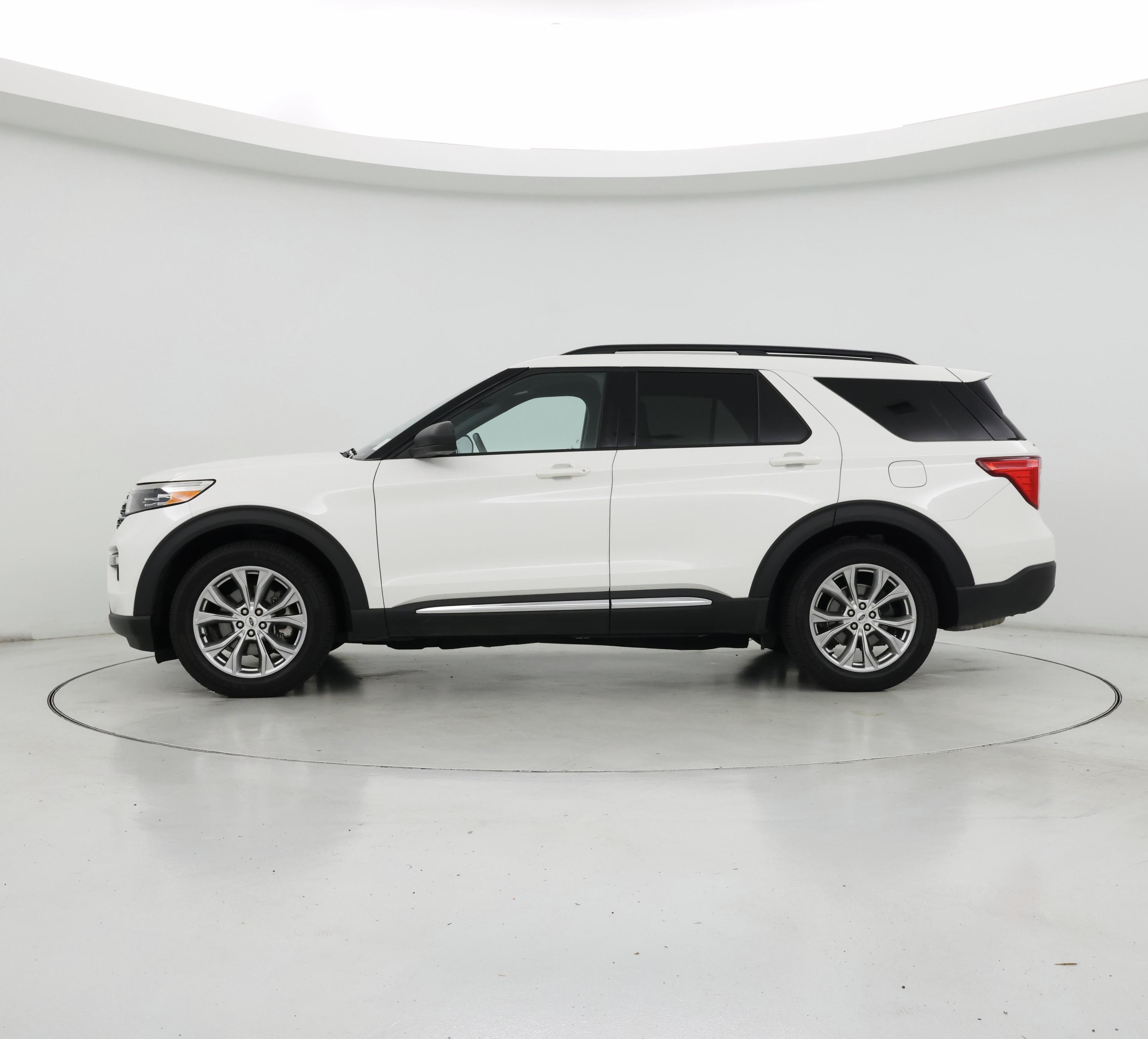 Thumbnail: 2020 Ford Explorer - 3