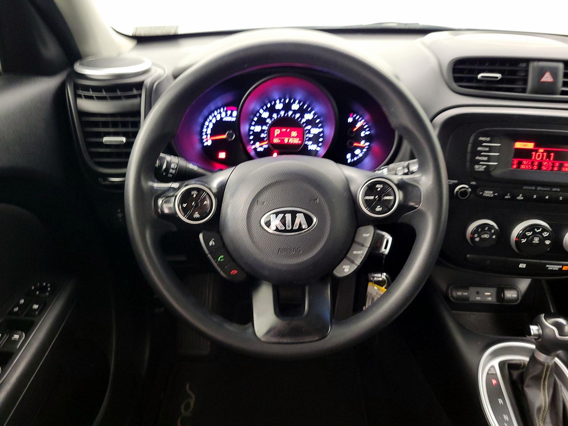 Thumbnail: 2015 Kia Soul - 10