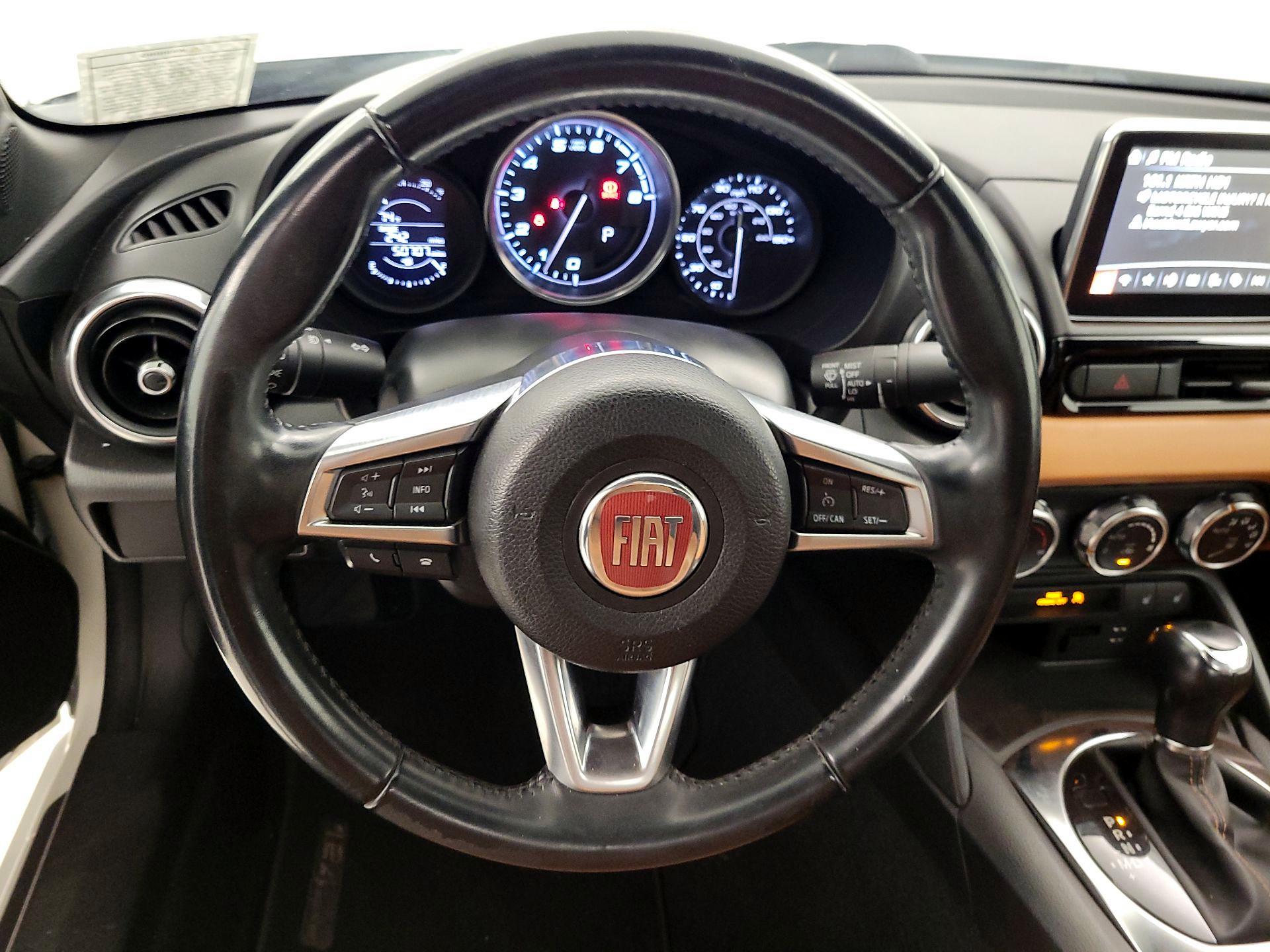 Thumbnail: 2019 Fiat 124 Spider - 10