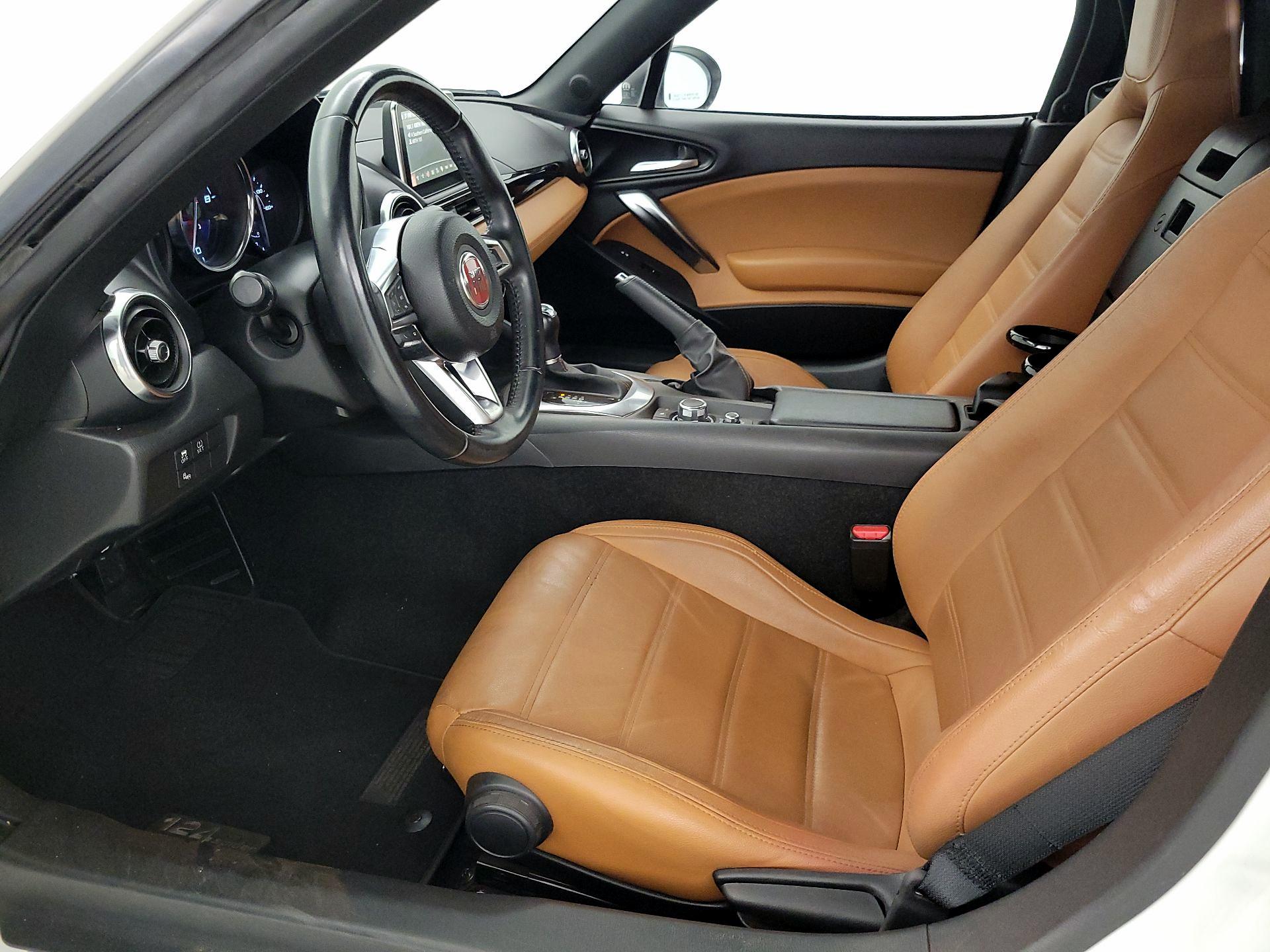 Thumbnail: 2019 Fiat 124 Spider - 11
