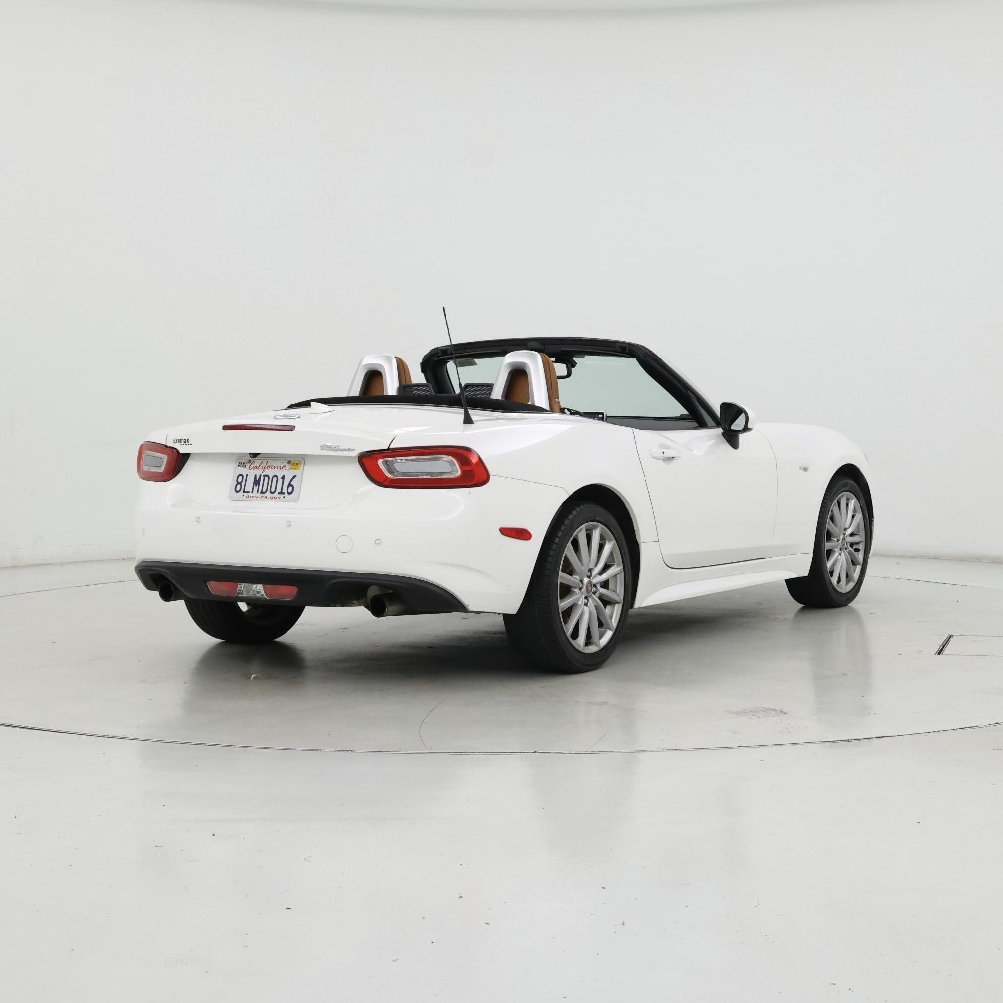 Thumbnail: 2019 Fiat 124 Spider - 8