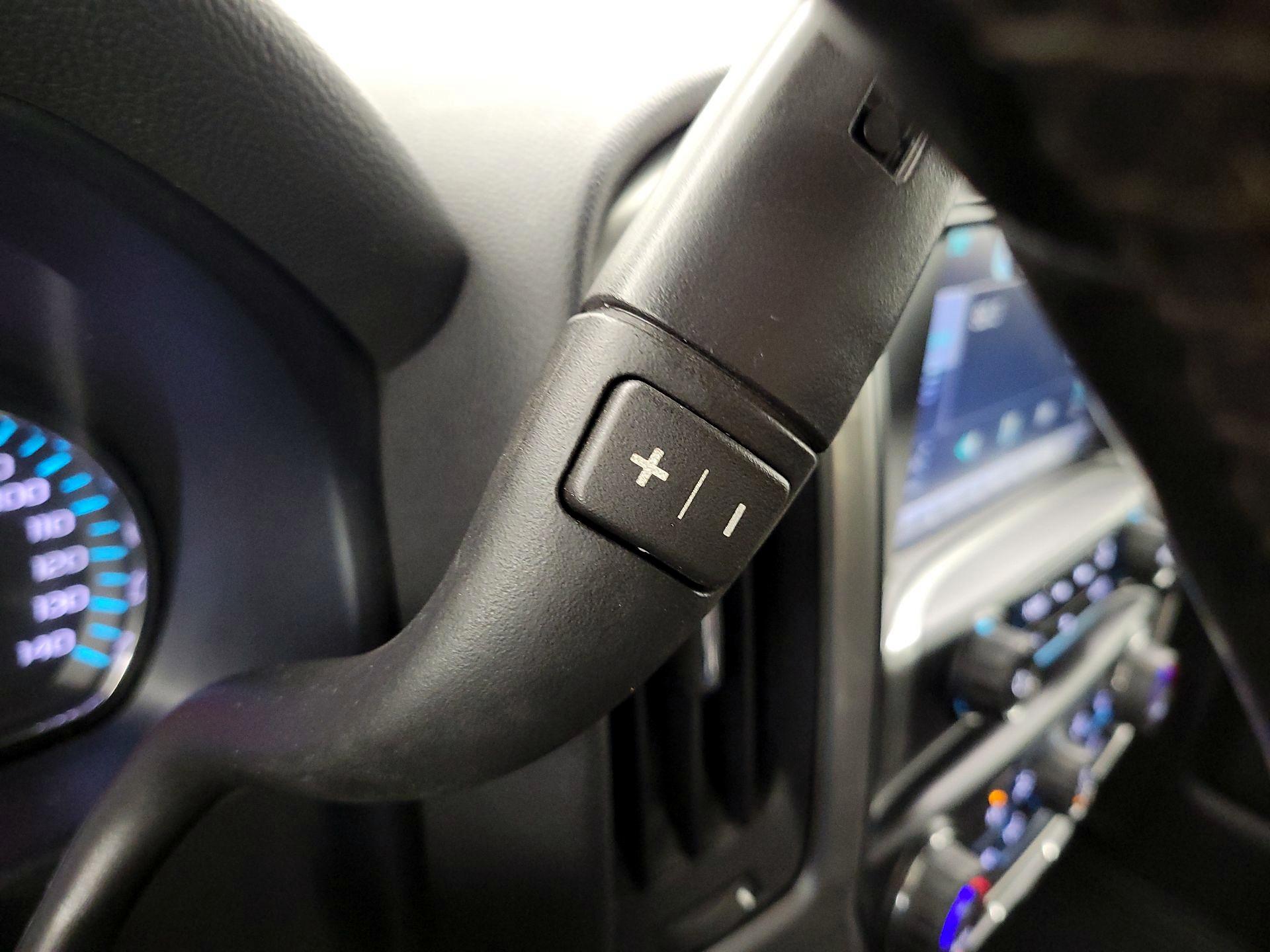Thumbnail: 2015 Chevrolet Silverado 1500 - 17