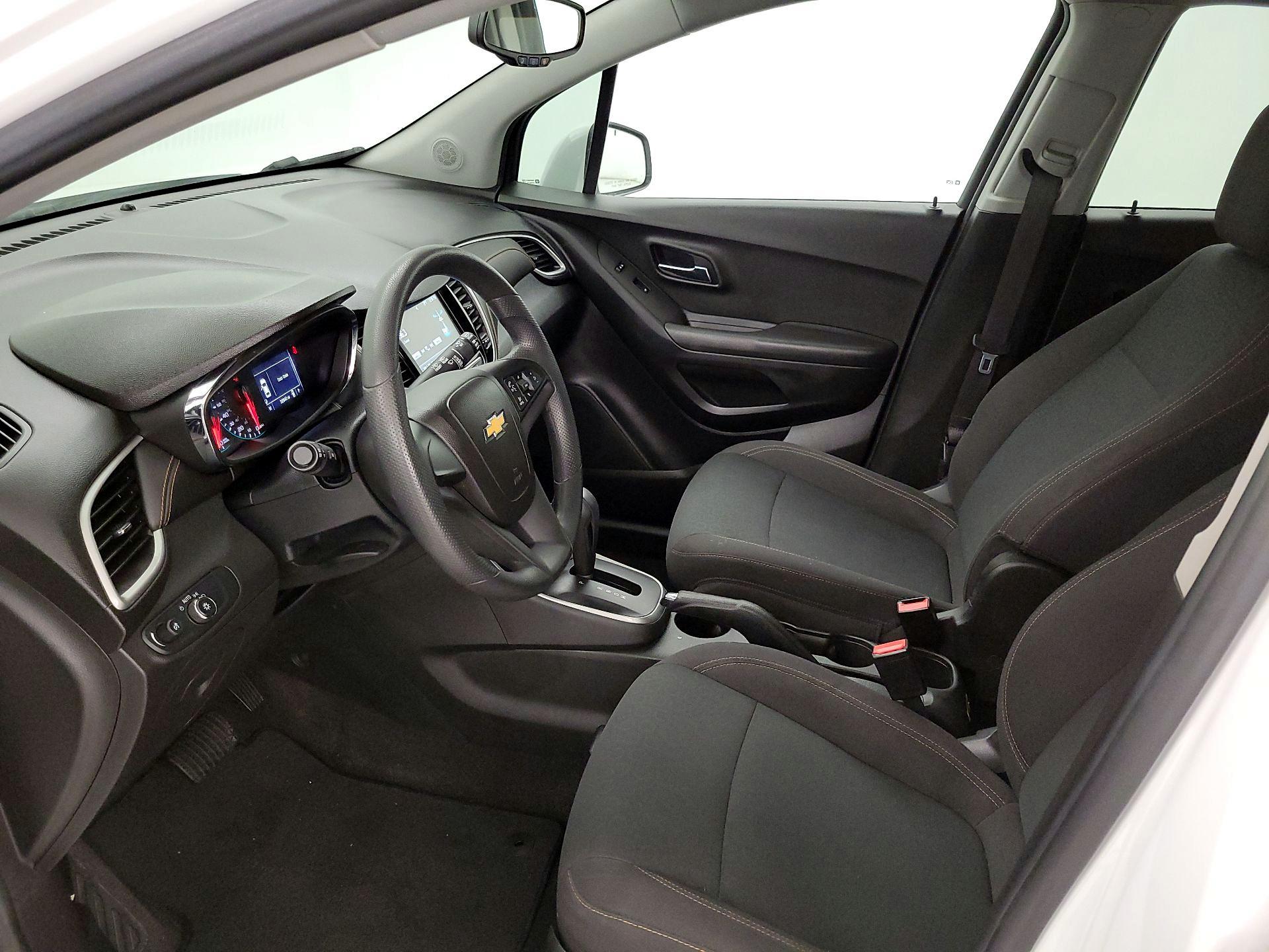 Thumbnail: 2017 Chevrolet Trax - 11