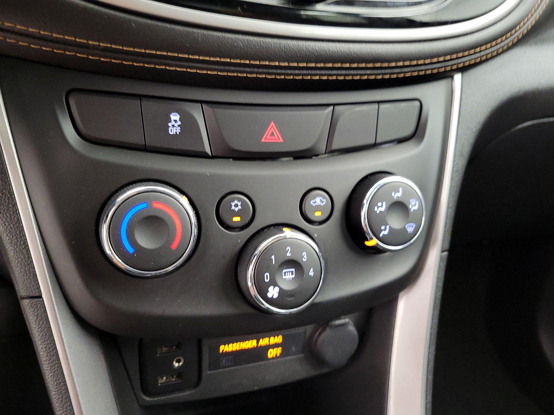 Thumbnail: 2017 Chevrolet Trax - 16