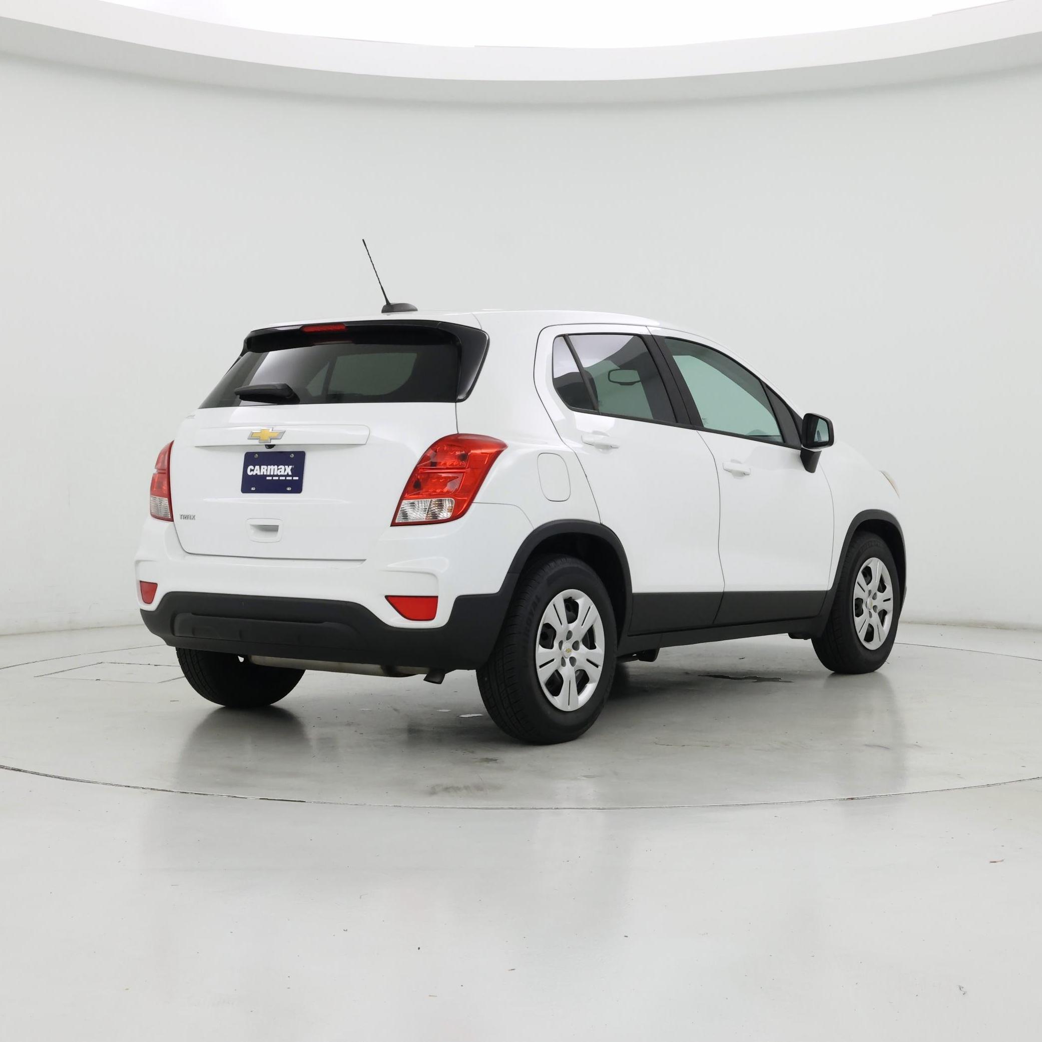 Thumbnail: 2017 Chevrolet Trax - 8