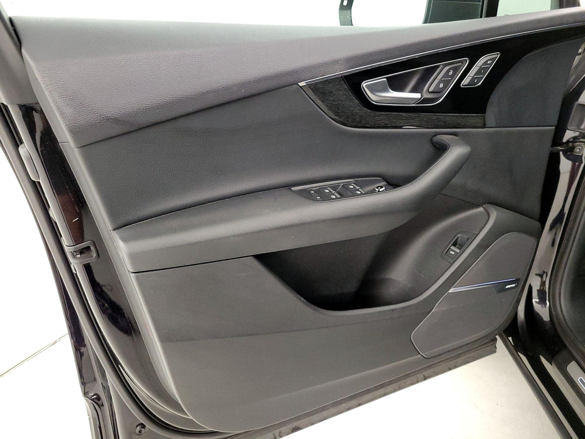 Thumbnail: 2019 Audi Q7 - 12