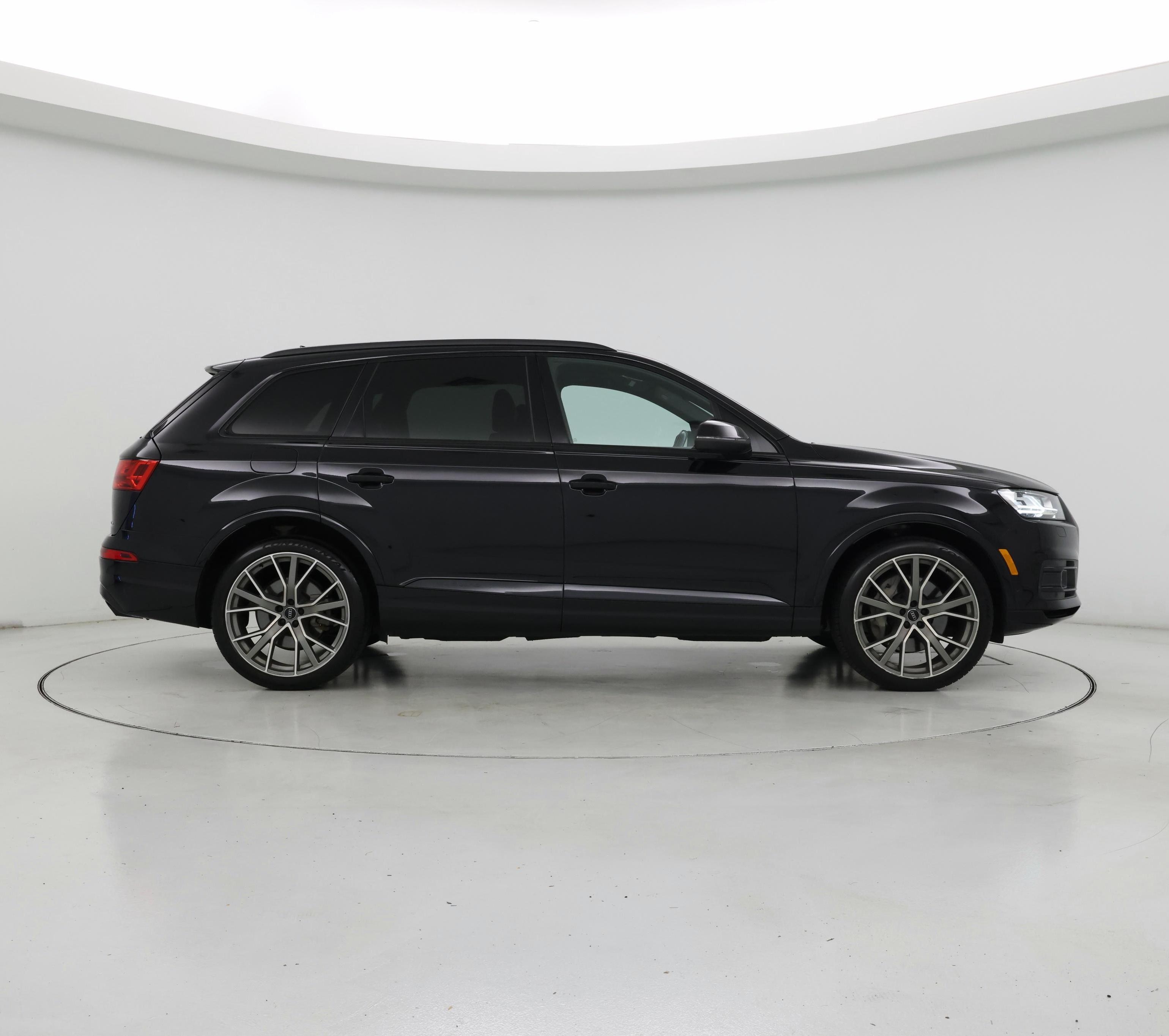 Thumbnail: 2019 Audi Q7 - 7