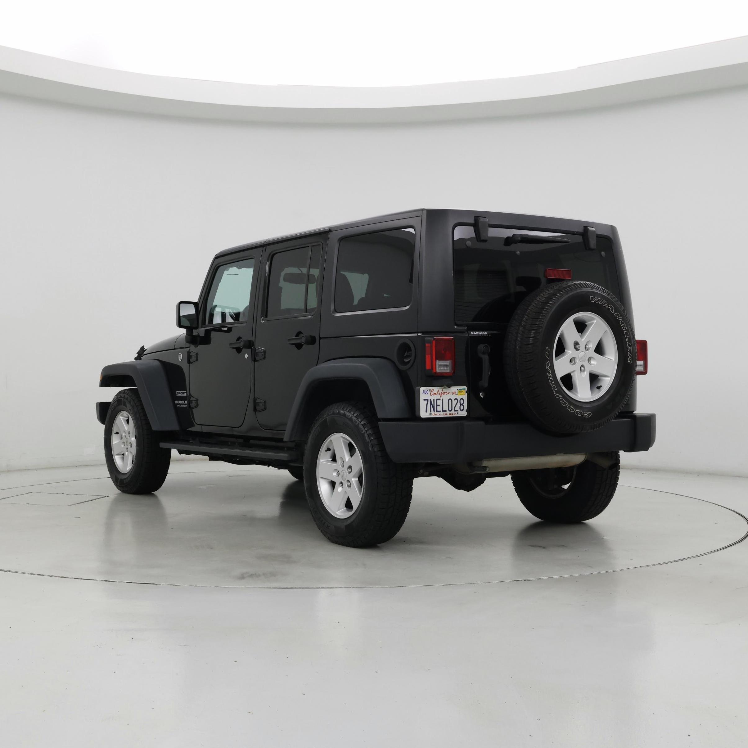 Thumbnail: 2015 Jeep Wrangler - 2
