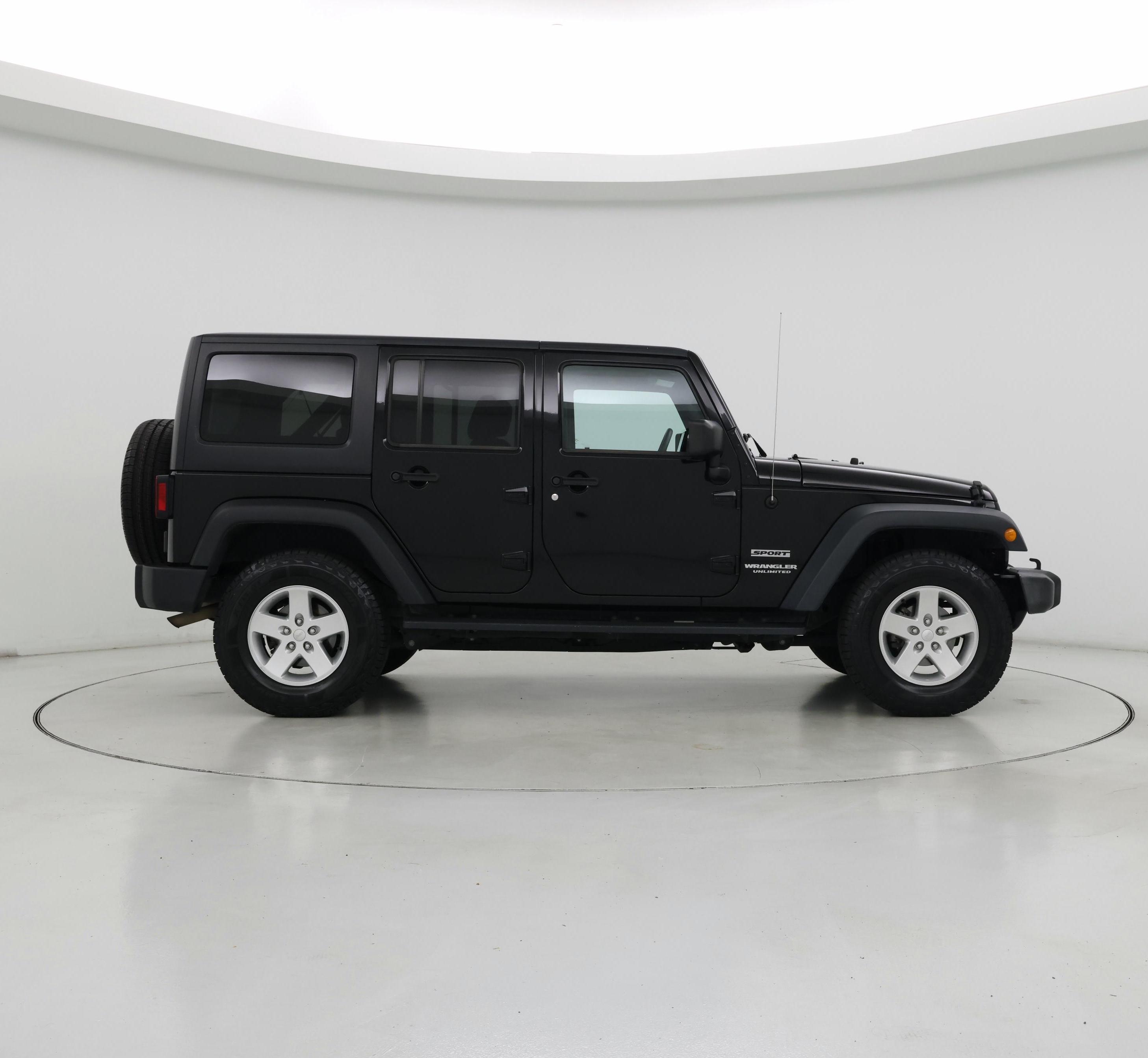 Thumbnail: 2015 Jeep Wrangler - 7