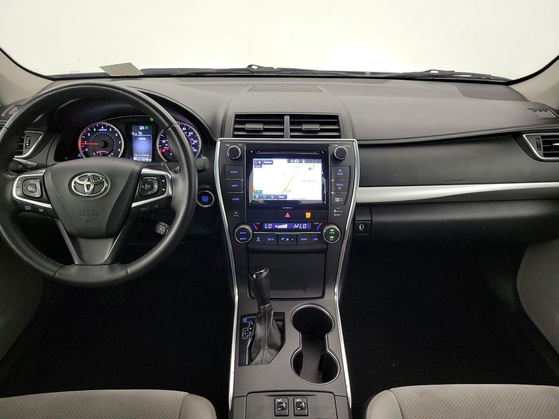 Thumbnail: 2017 Toyota Camry - 9