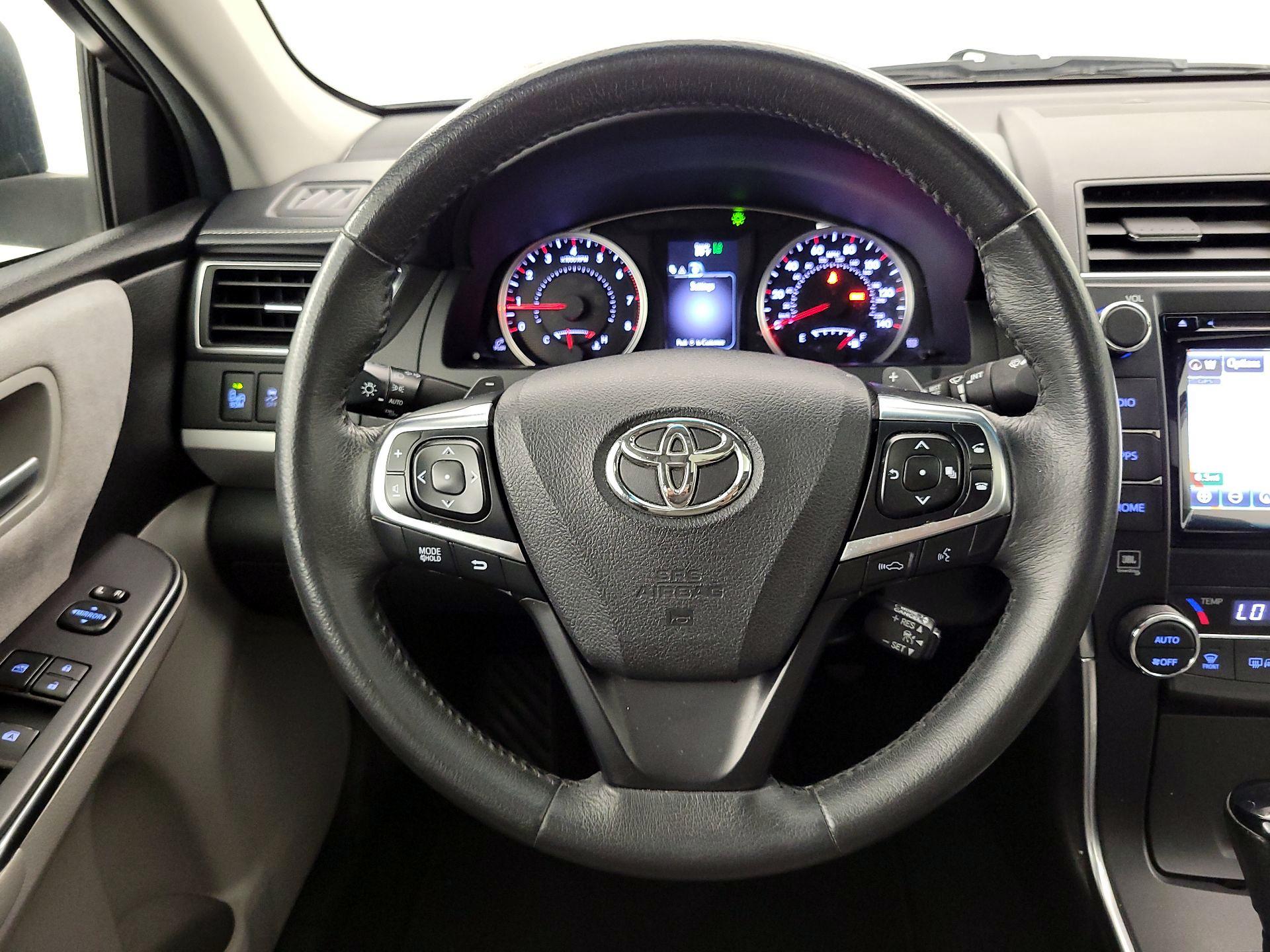 Thumbnail: 2017 Toyota Camry - 10