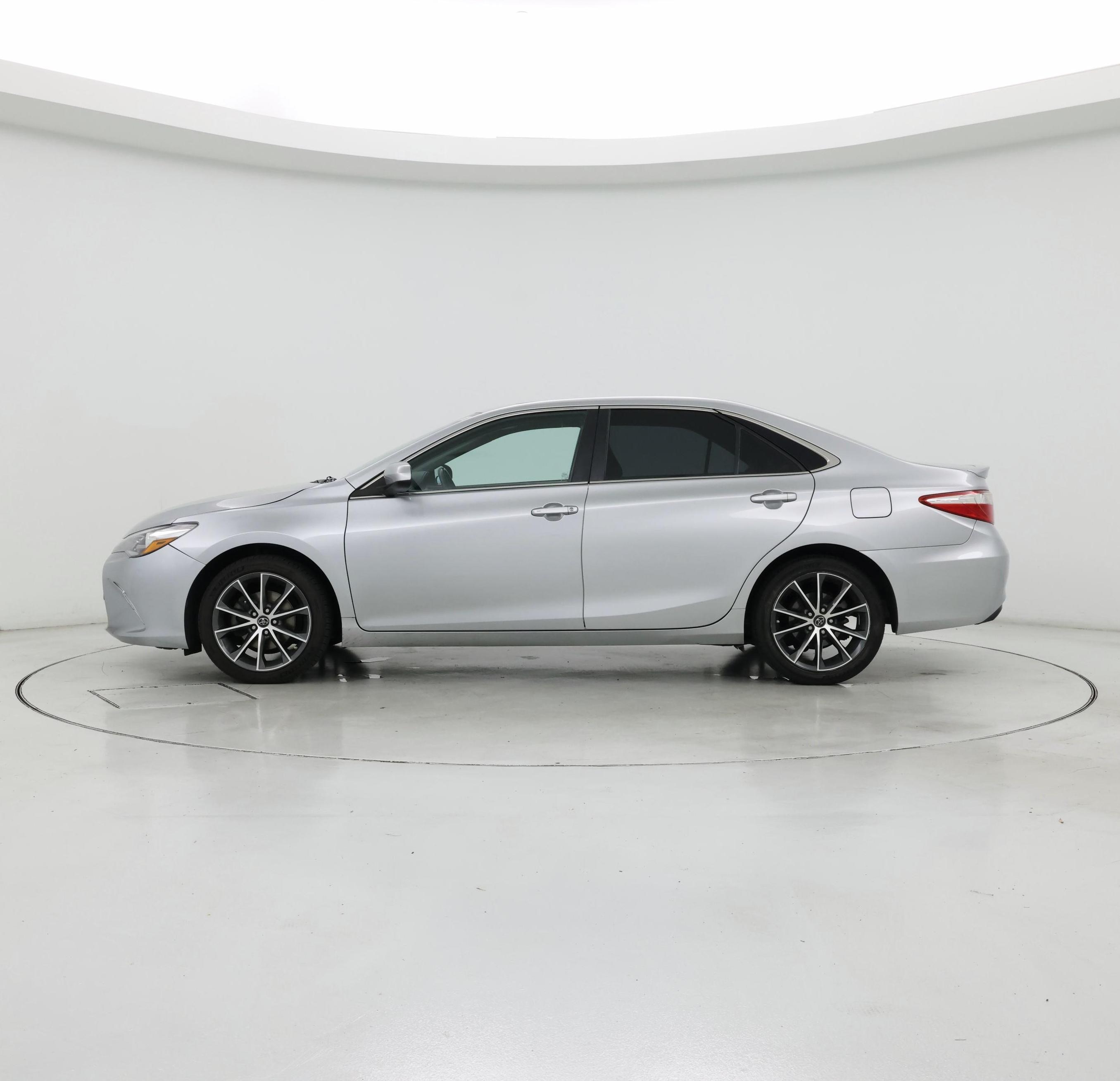 Thumbnail: 2017 Toyota Camry - 3