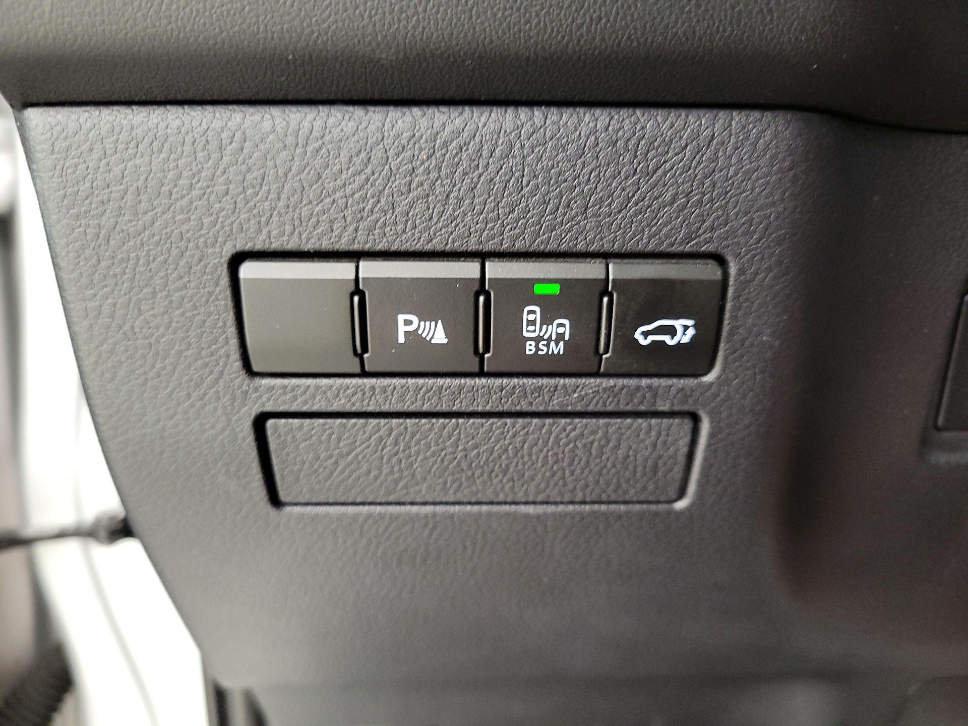 Thumbnail: 2016 Lexus NX - 13