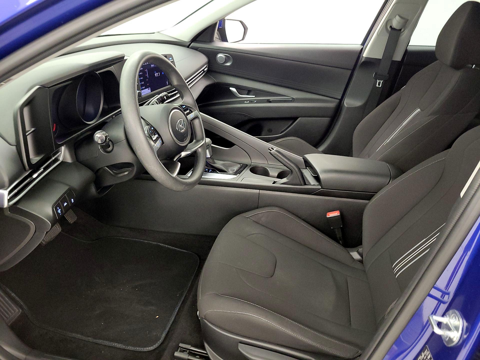 Thumbnail: 2023 Hyundai Elantra - 11