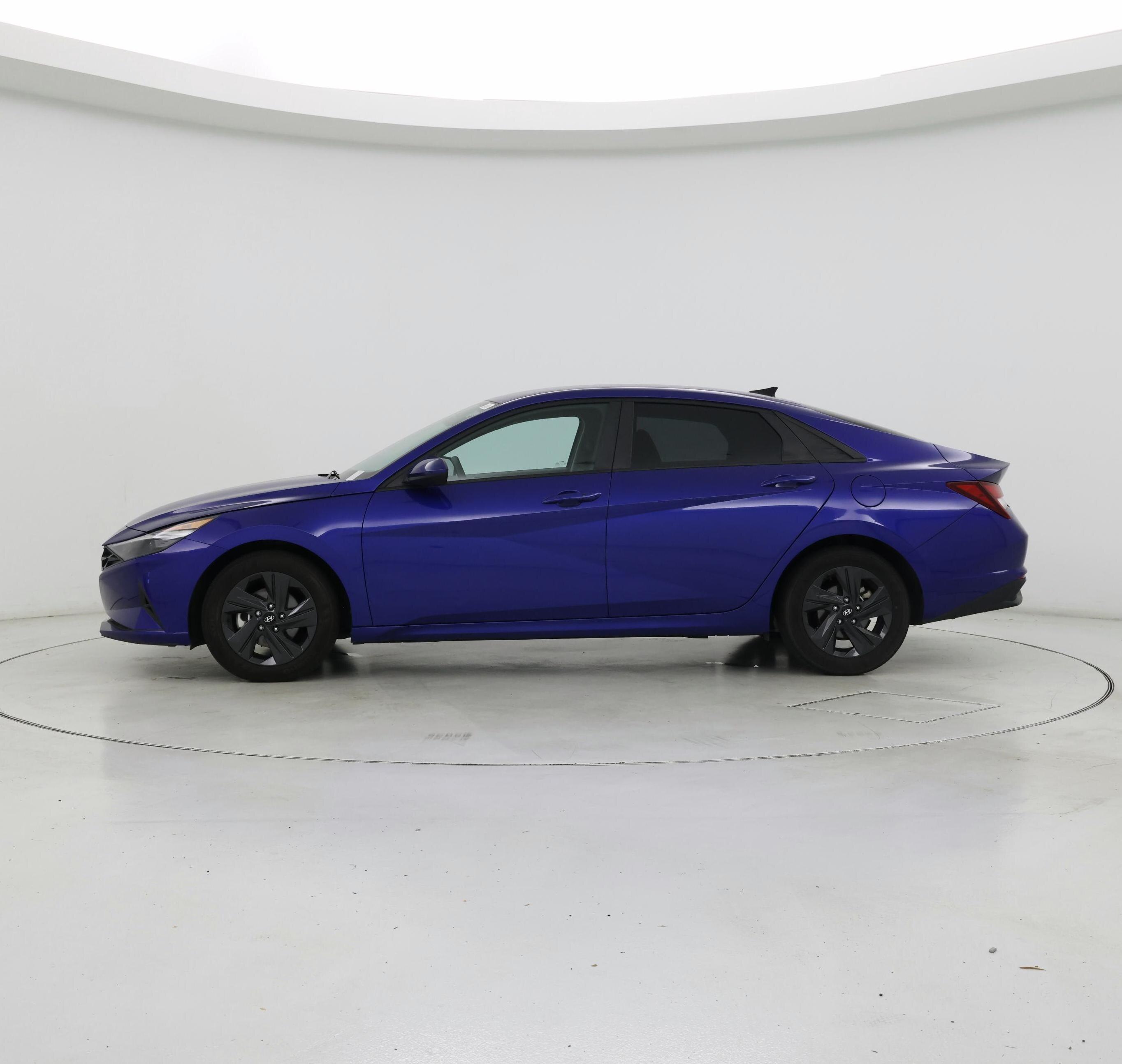 Thumbnail: 2023 Hyundai Elantra - 3