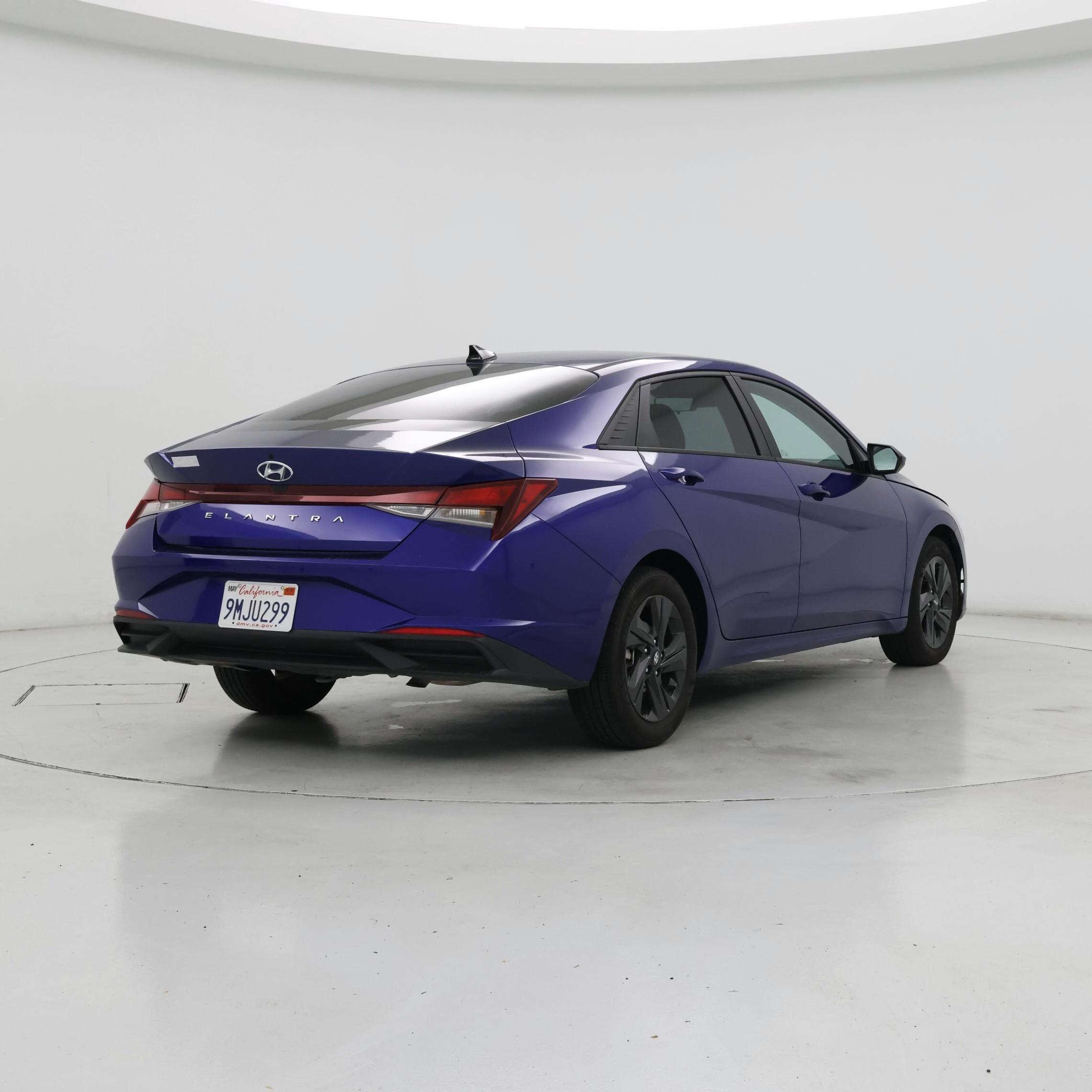 Thumbnail: 2023 Hyundai Elantra - 8