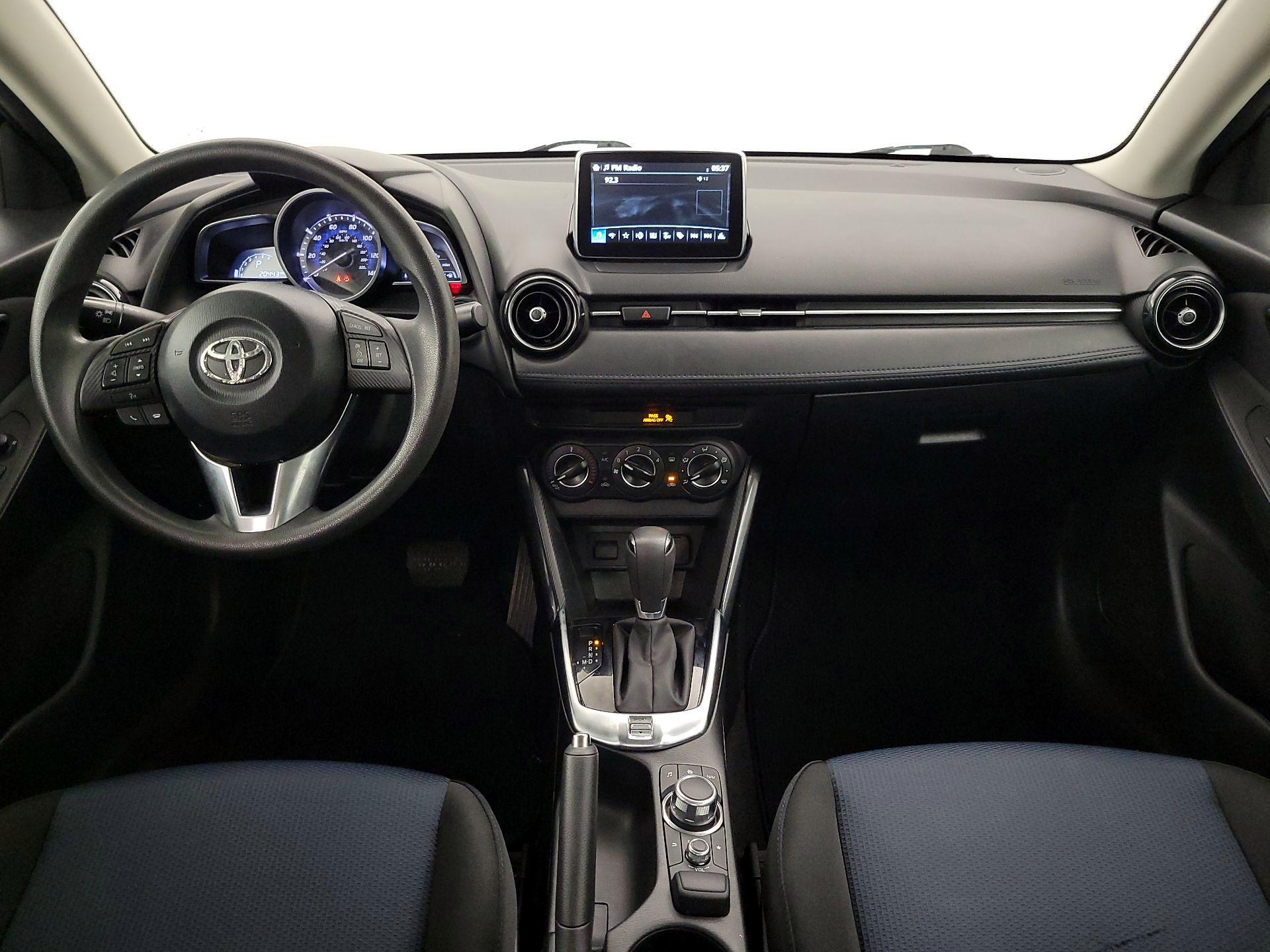 Thumbnail: 2018 Toyota Yaris iA - 9