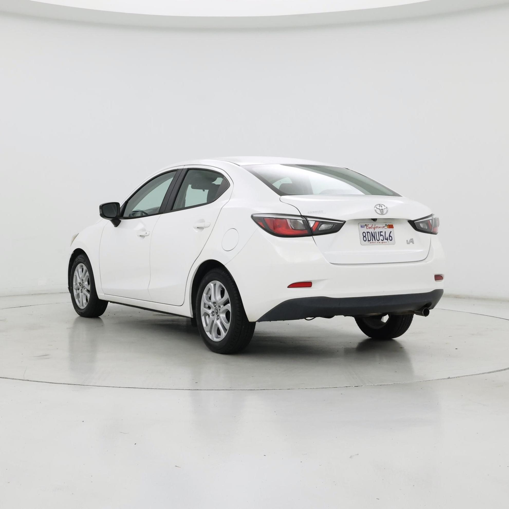 Thumbnail: 2018 Toyota Yaris iA - 2