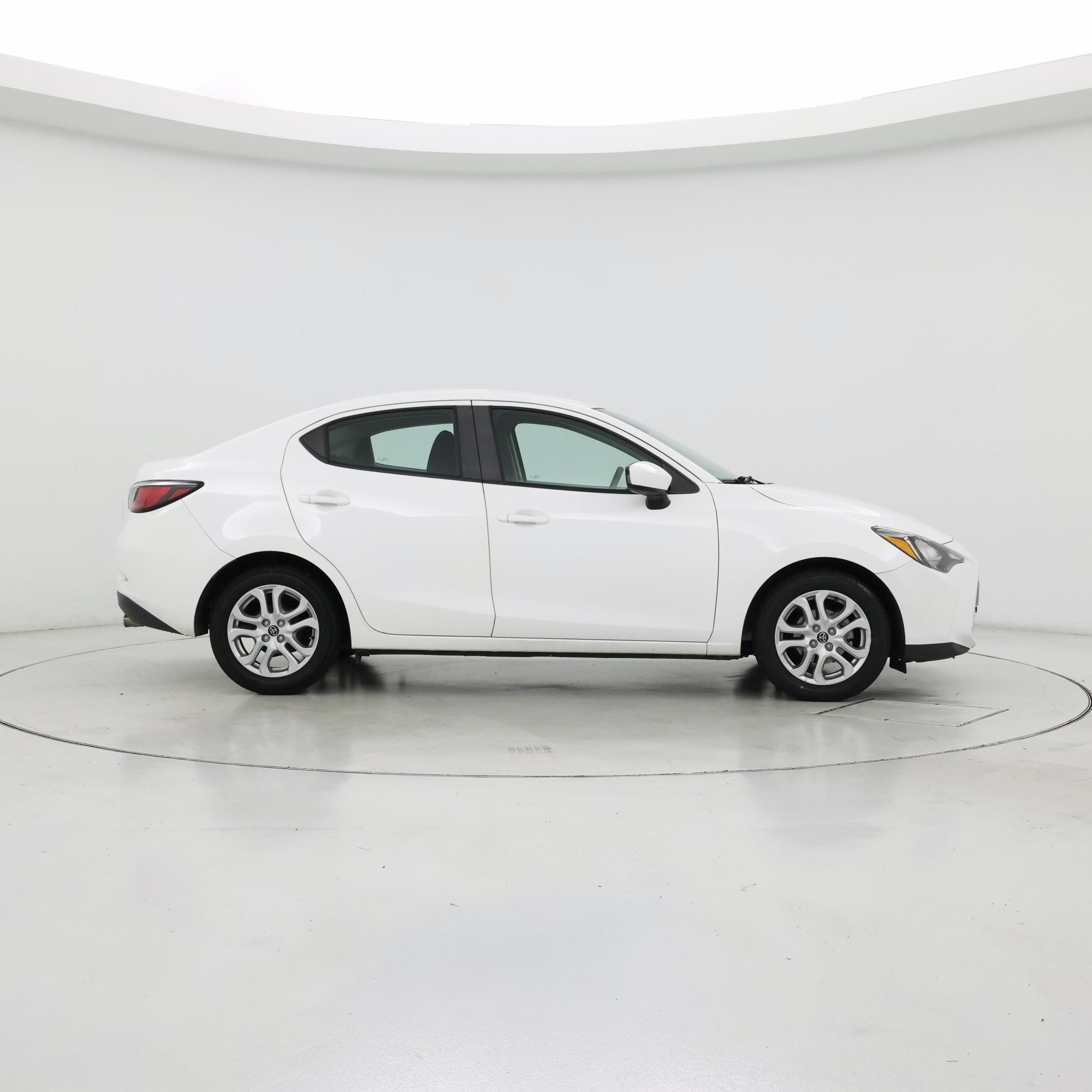 Thumbnail: 2018 Toyota Yaris iA - 7