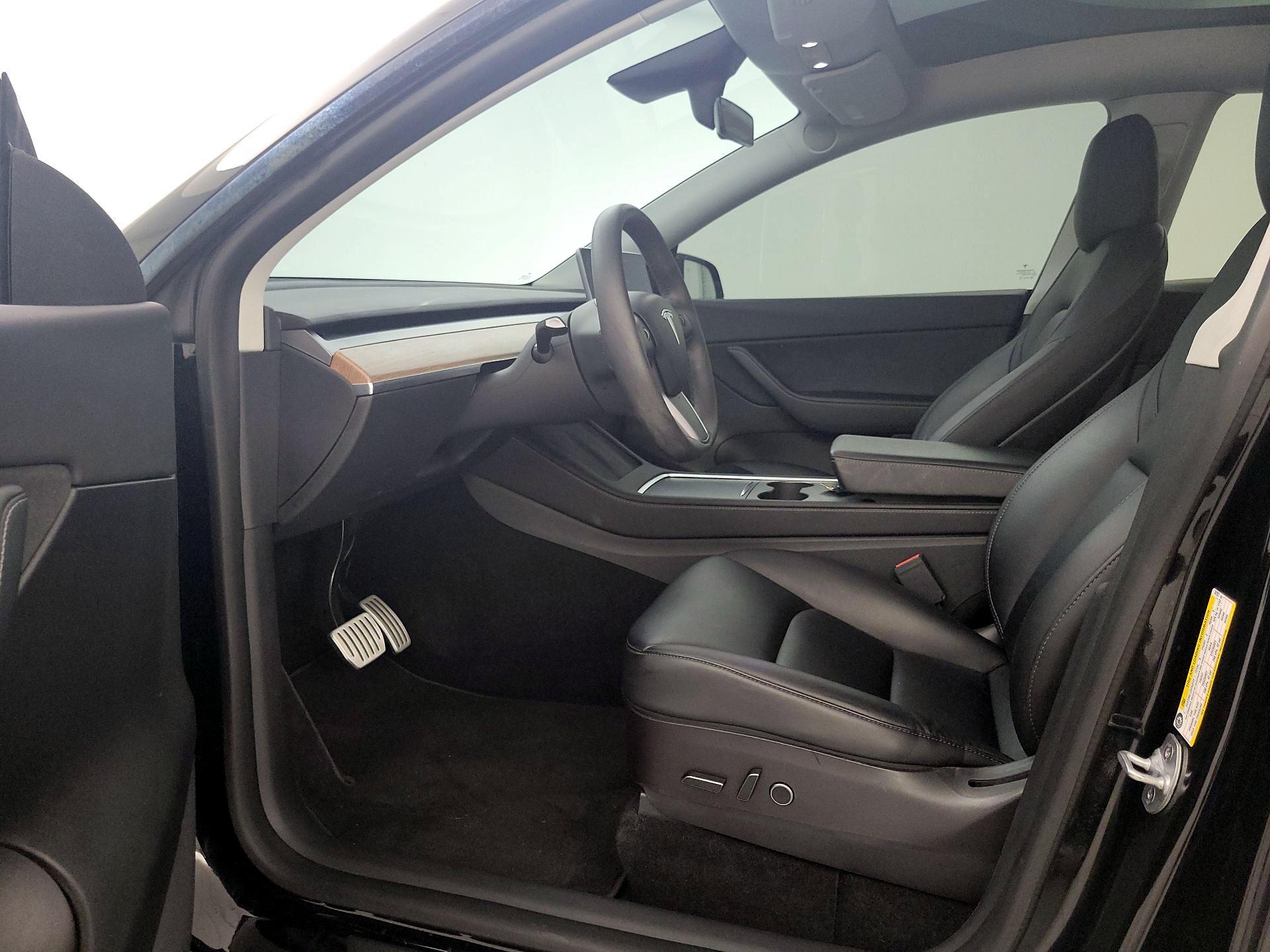 Thumbnail: 2022 Tesla Model Y - 11