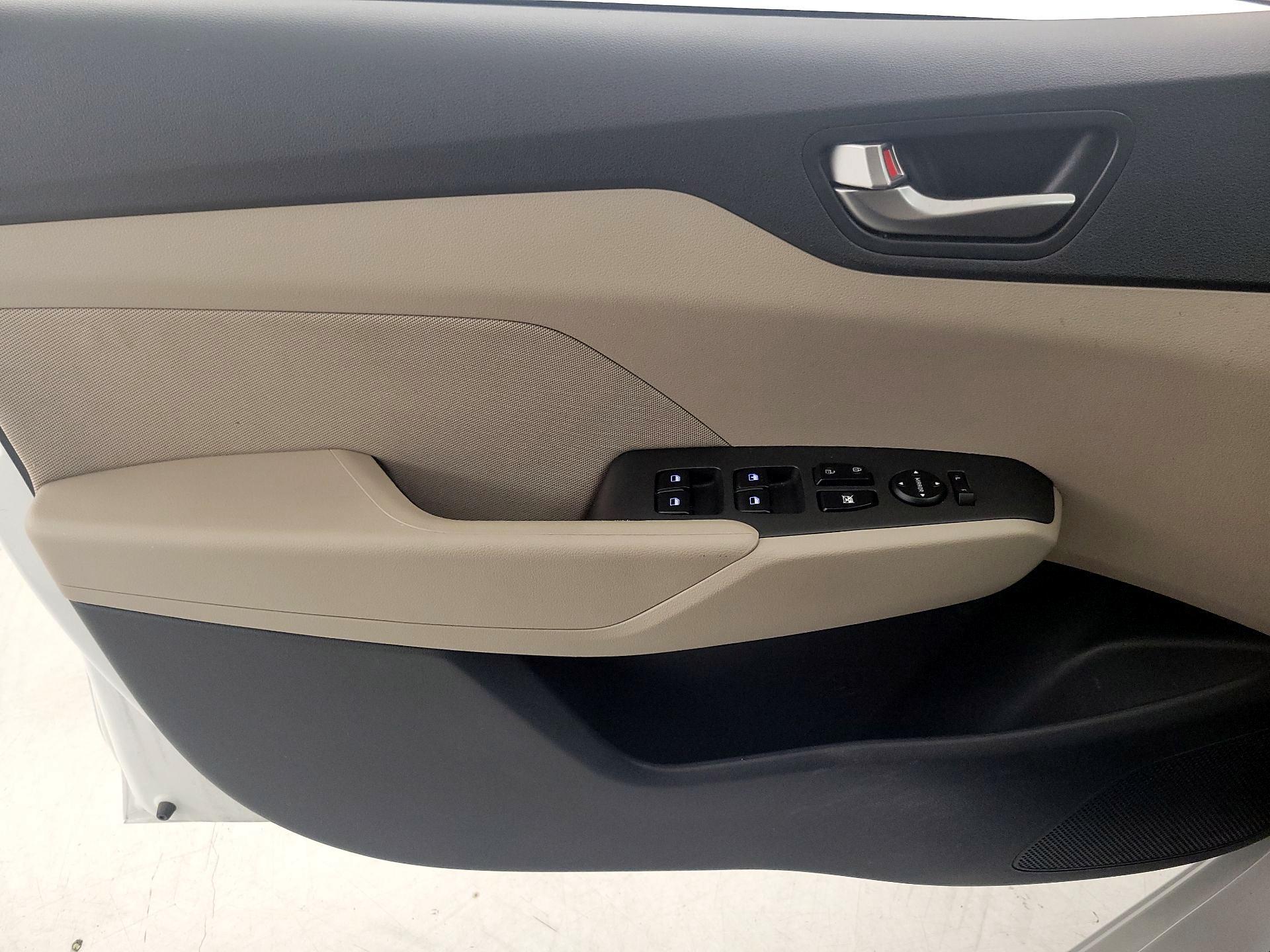 Thumbnail: 2022 Hyundai Accent - 12