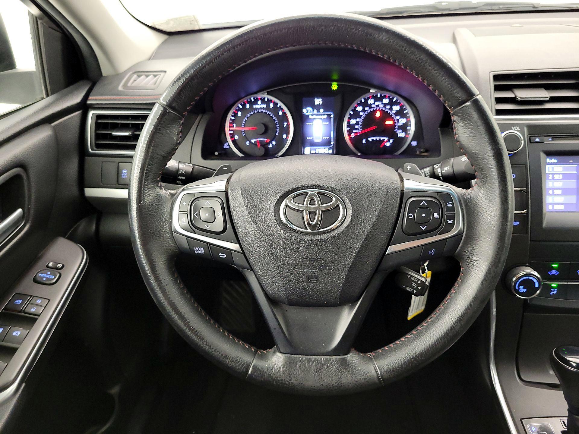 Thumbnail: 2017 Toyota Camry - 10