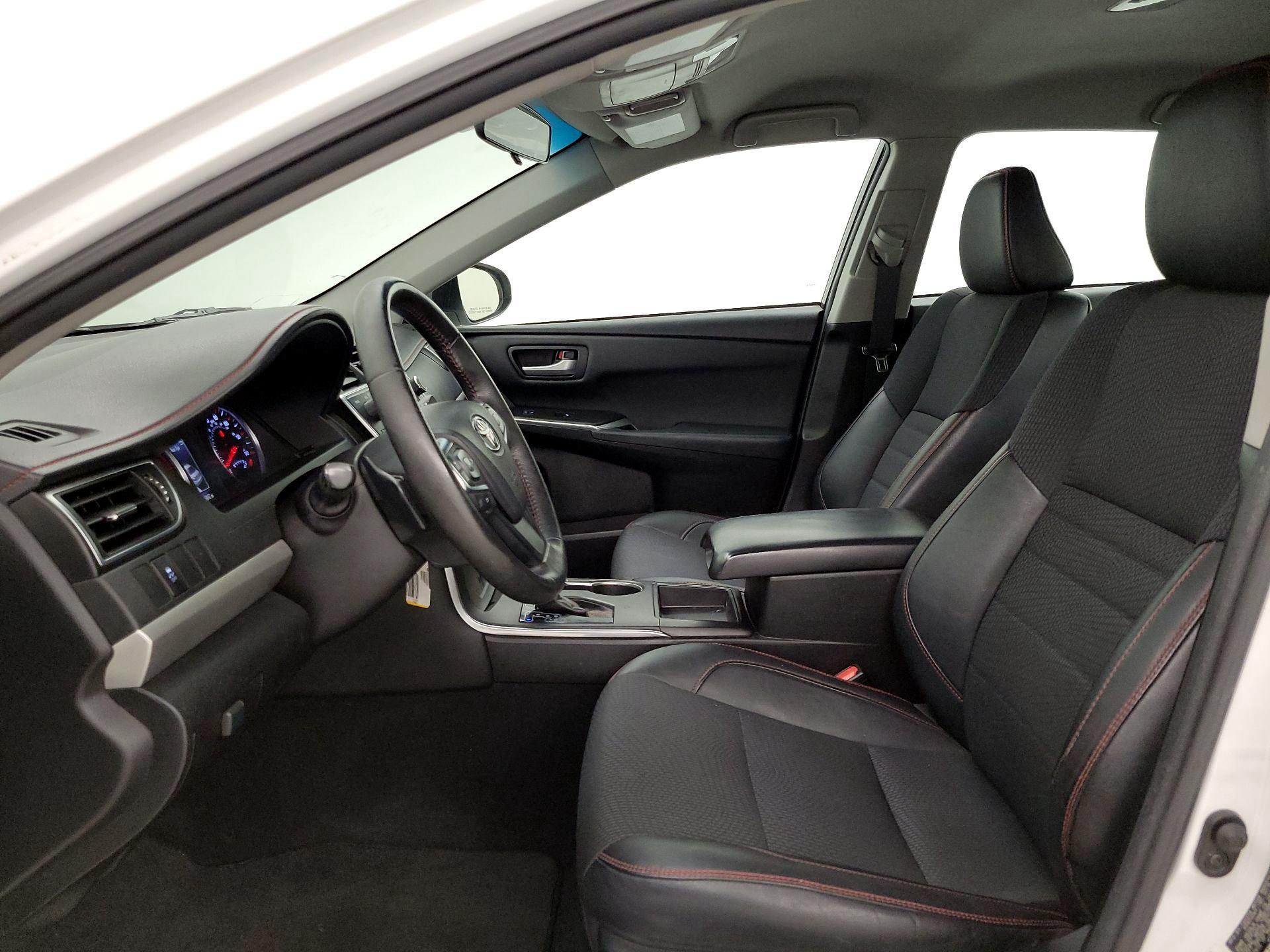 Thumbnail: 2017 Toyota Camry - 11