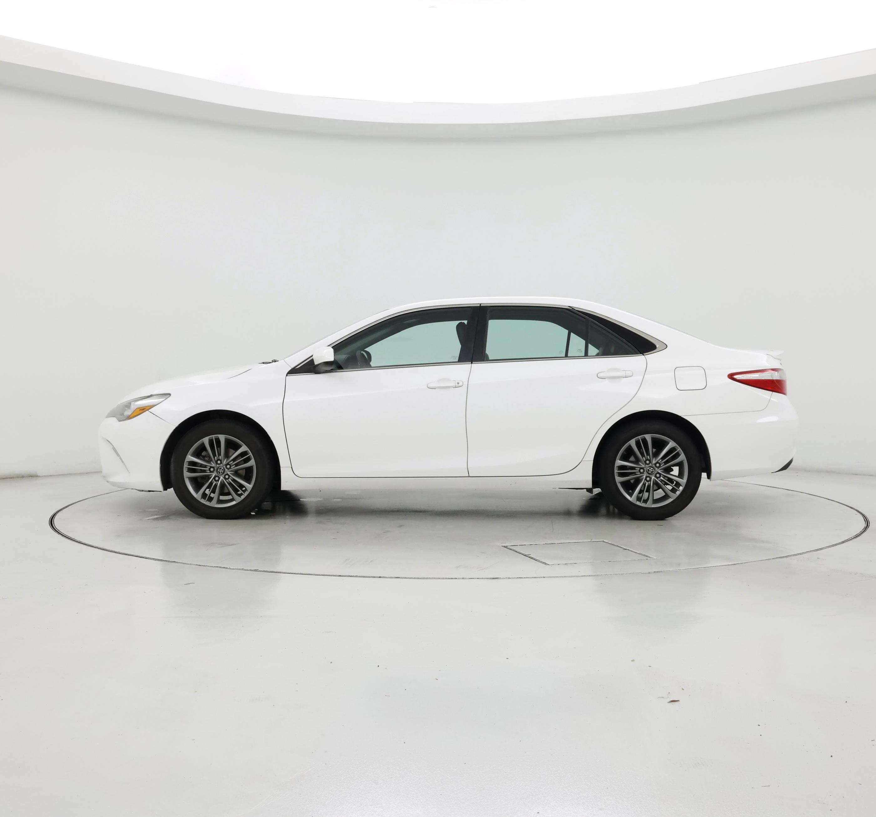Thumbnail: 2017 Toyota Camry - 3