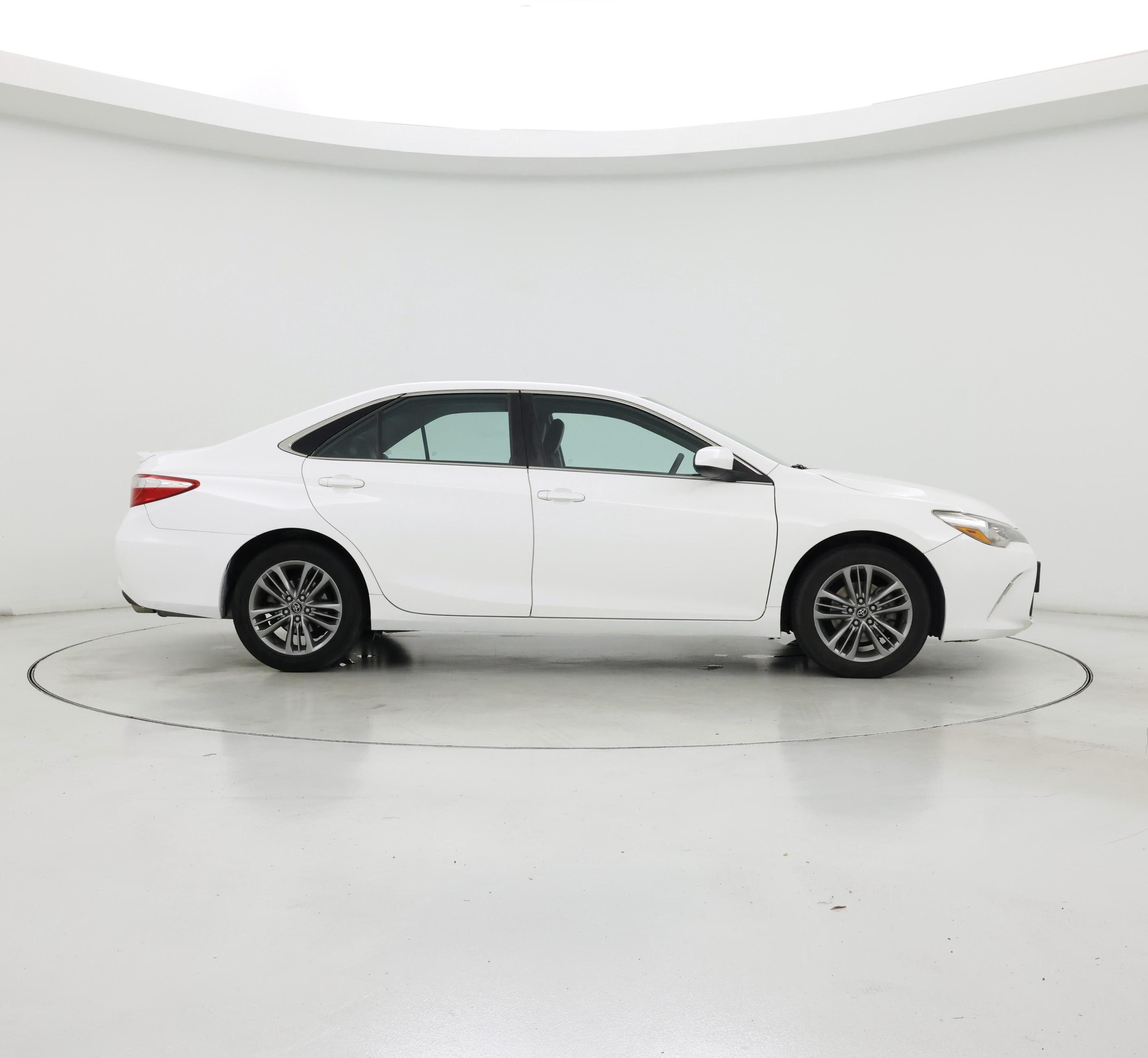 Thumbnail: 2017 Toyota Camry - 7