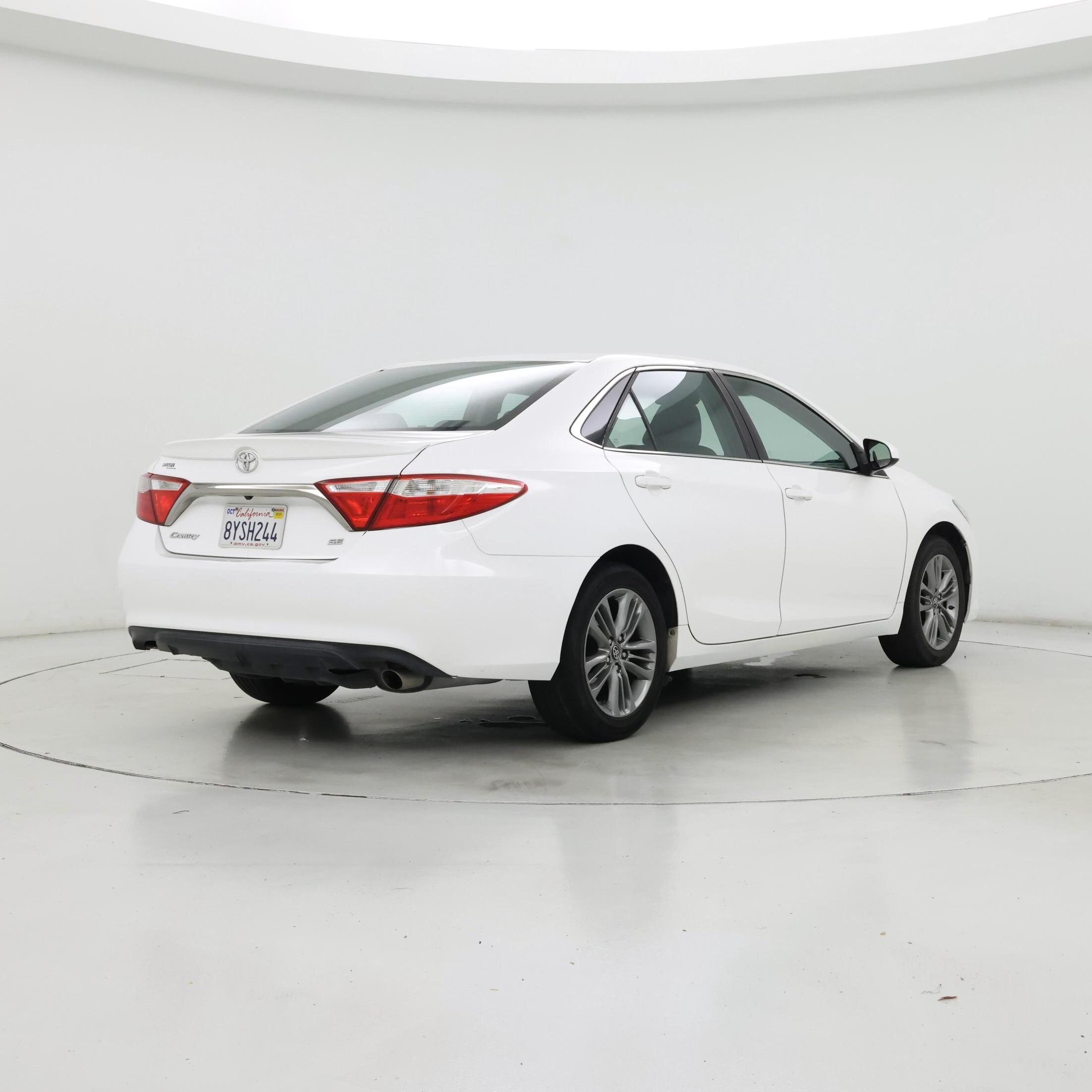 Thumbnail: 2017 Toyota Camry - 8