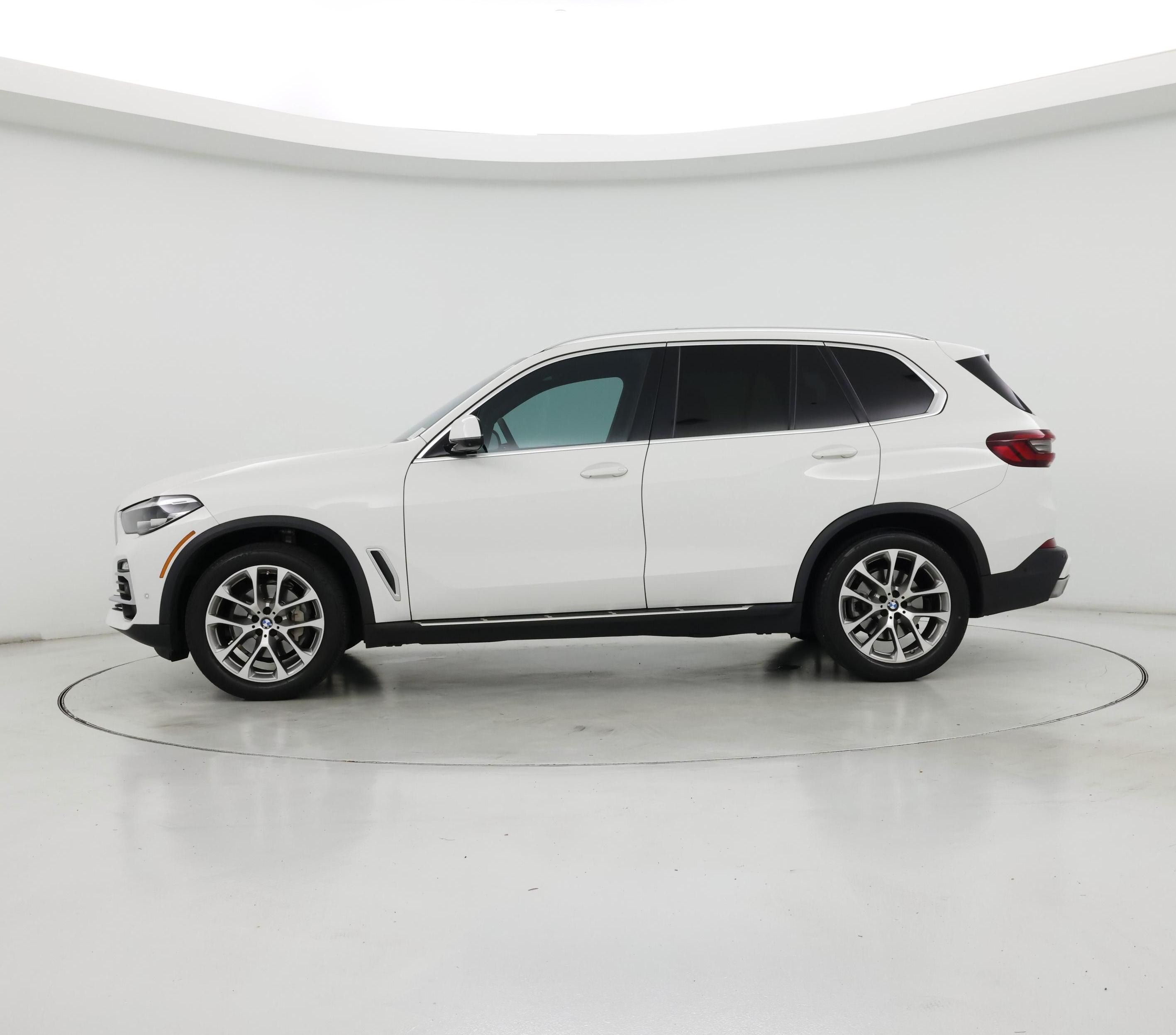Thumbnail: 2021 BMW X5 - 3