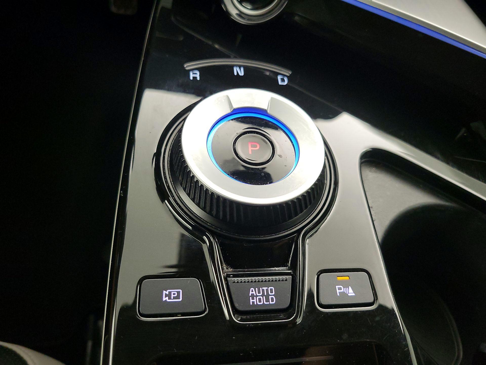 Thumbnail: 2023 Kia EV6 - 18