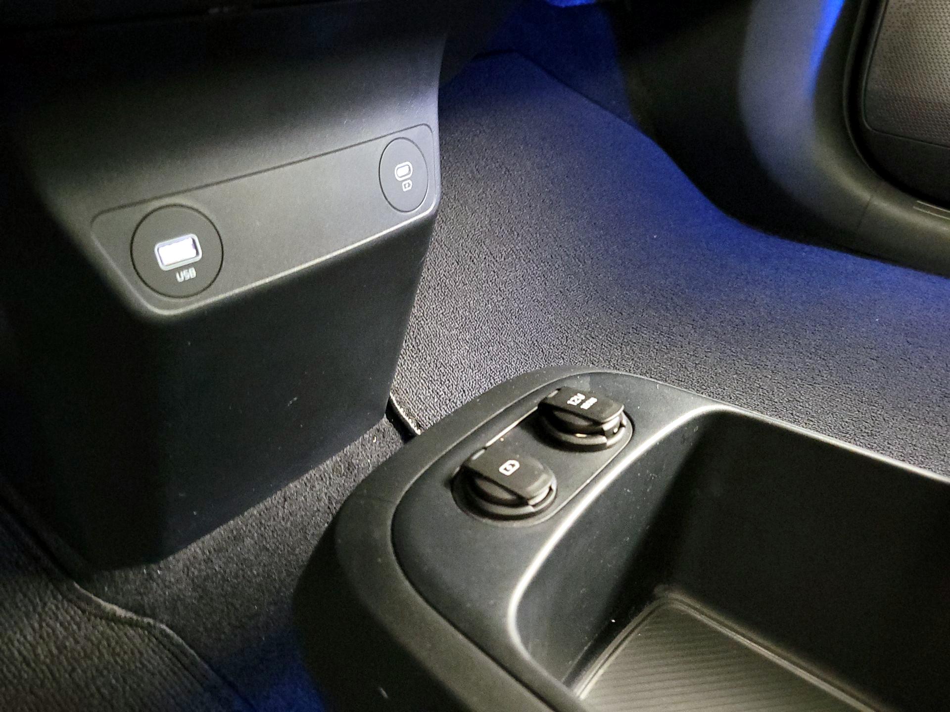 Thumbnail: 2023 Kia EV6 - 19