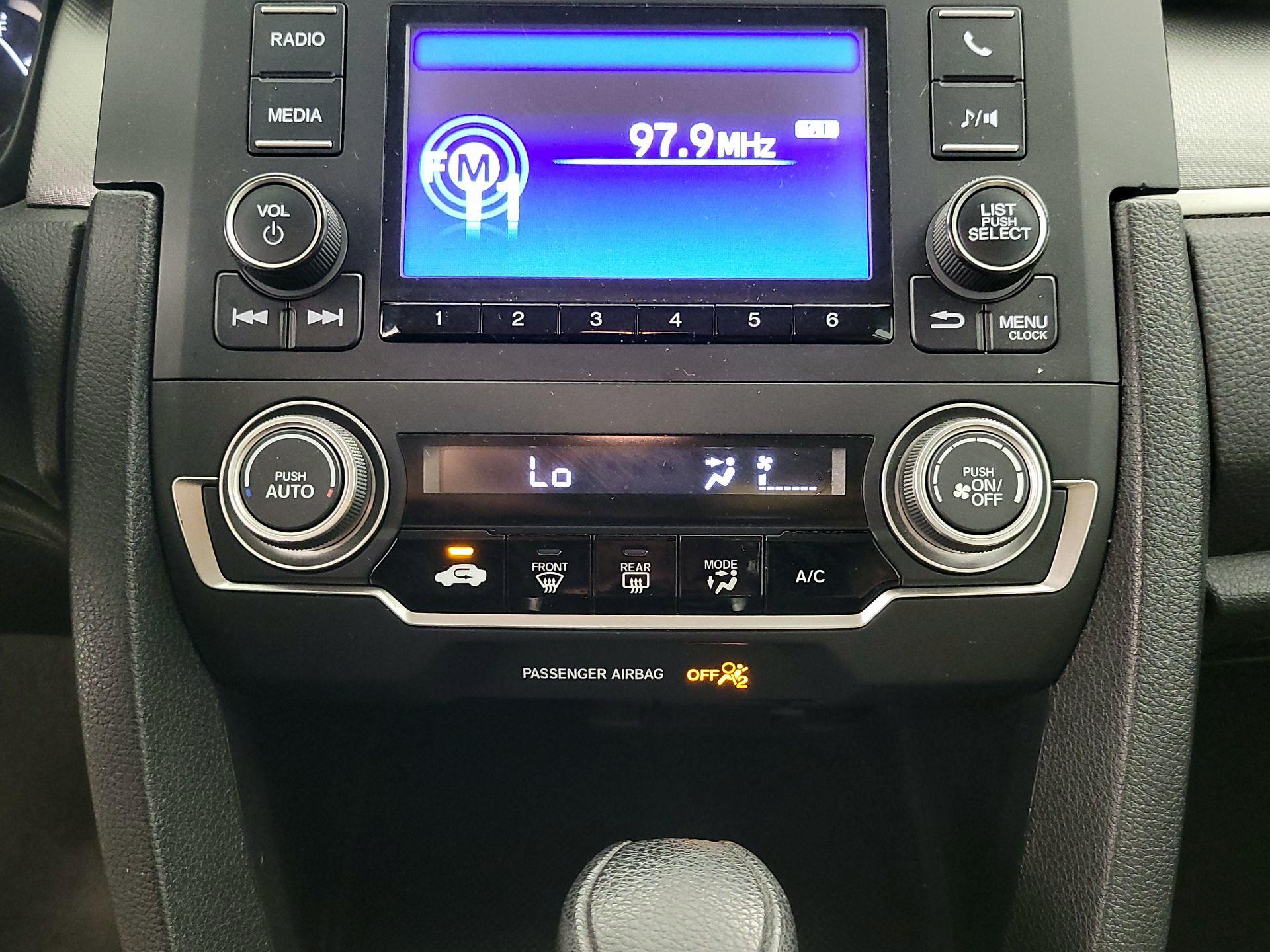 Thumbnail: 2016 Honda Civic - 16
