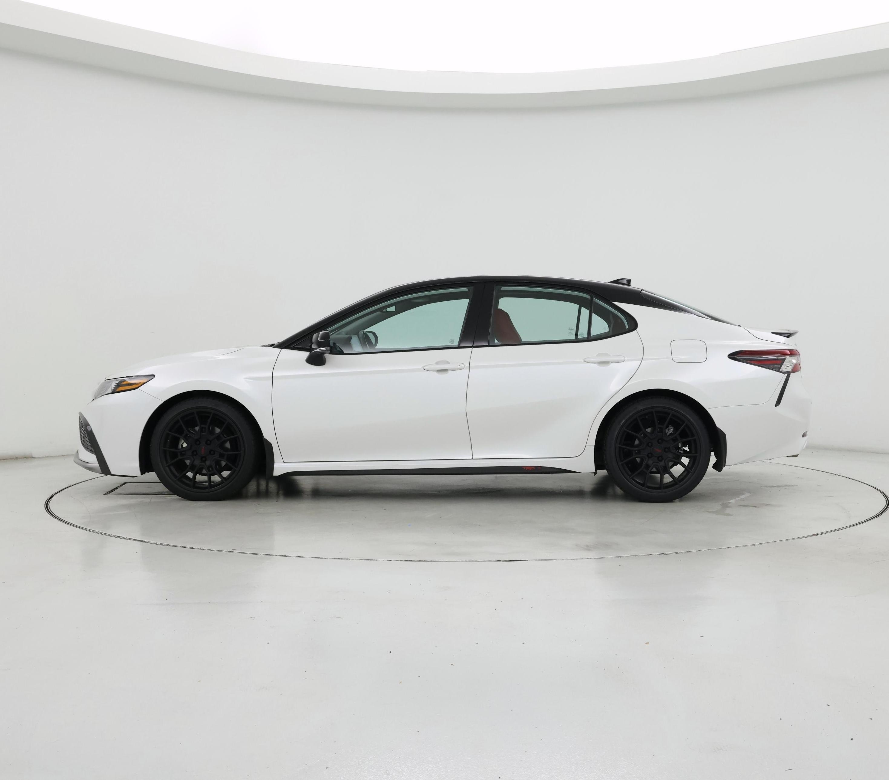 Thumbnail: 2022 Toyota Camry - 3