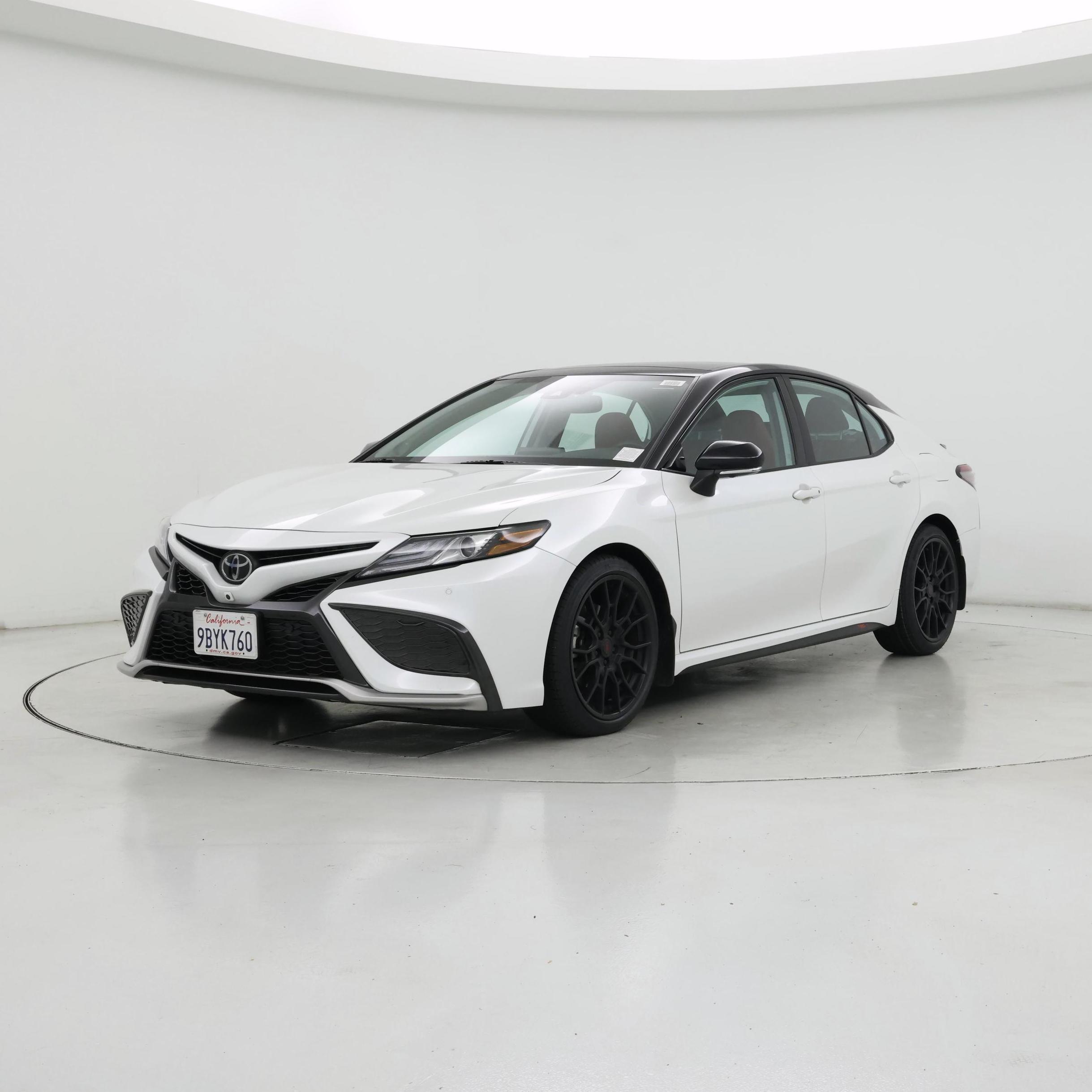 Thumbnail: 2022 Toyota Camry - 4
