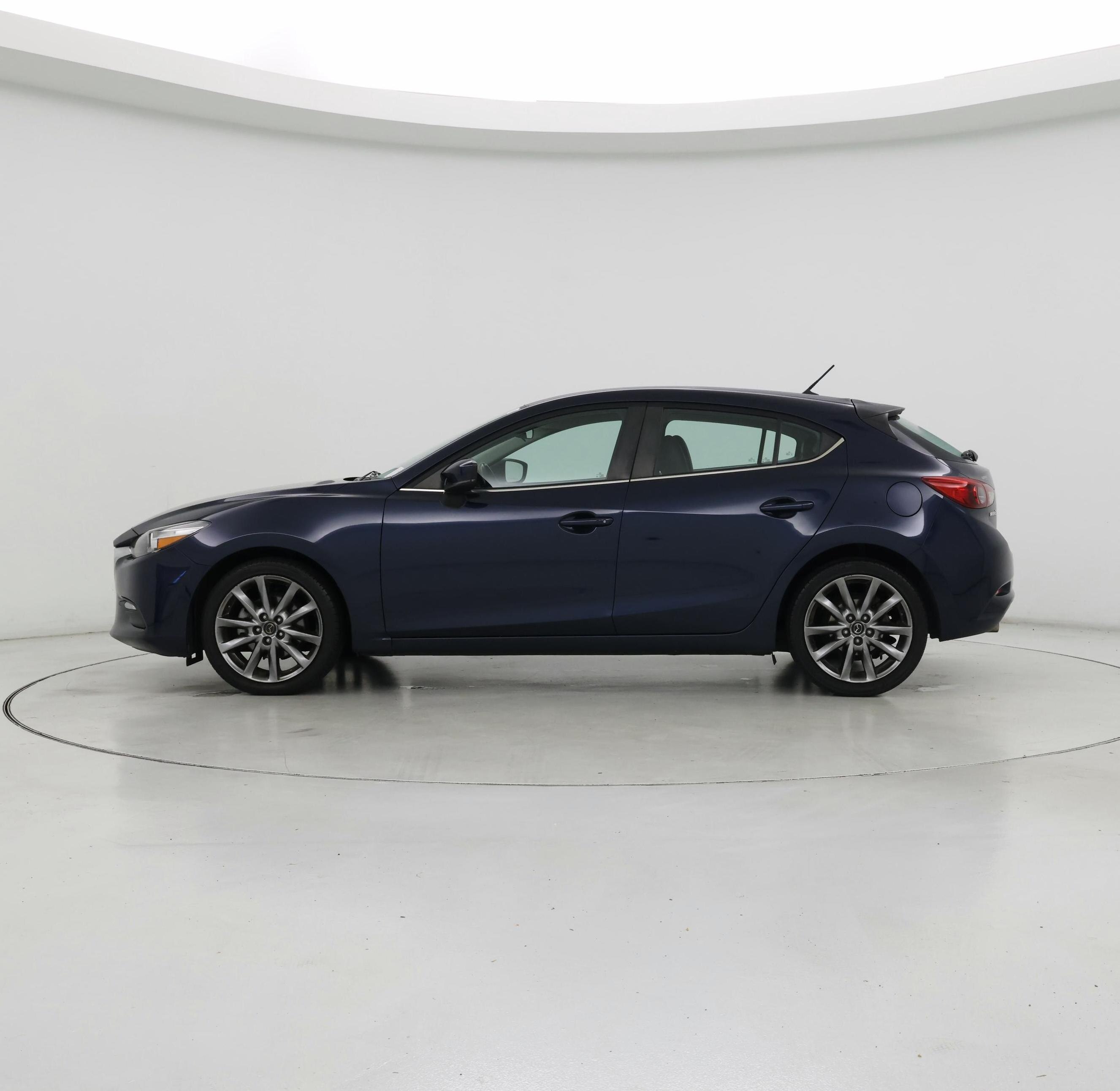 Thumbnail: 2018 Mazda Mazda3 - 3