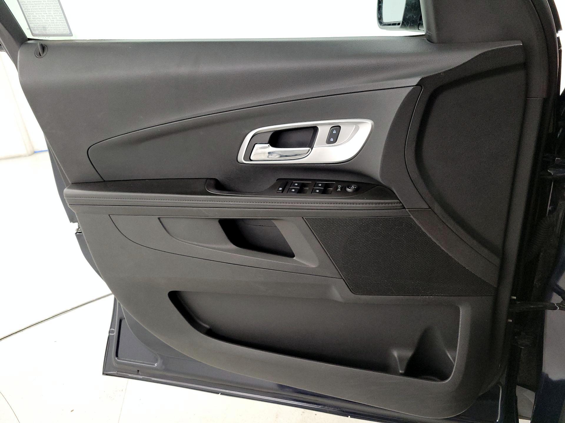 Thumbnail: 2015 Chevrolet Equinox - 12