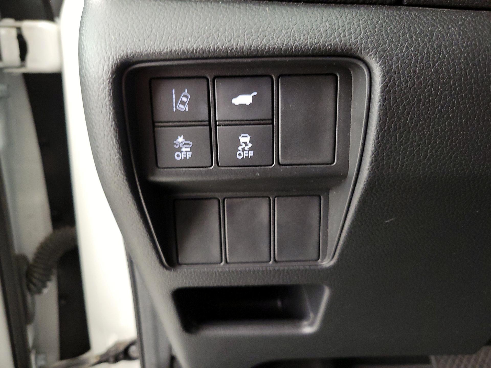 Thumbnail: 2017 Honda CR-V - 13