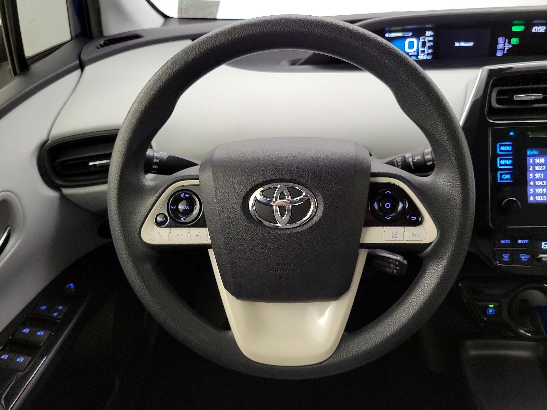 Thumbnail: 2017 Toyota Prius - 10