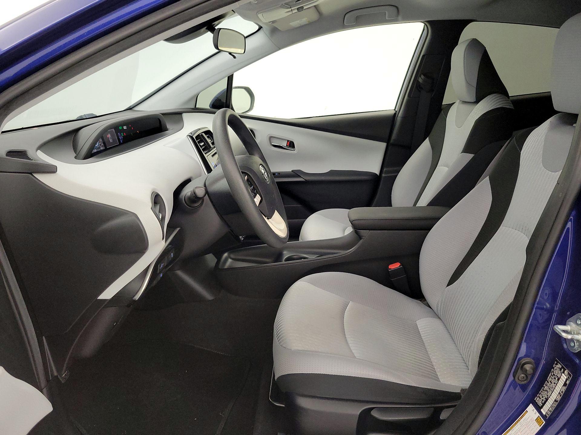 Thumbnail: 2017 Toyota Prius - 11