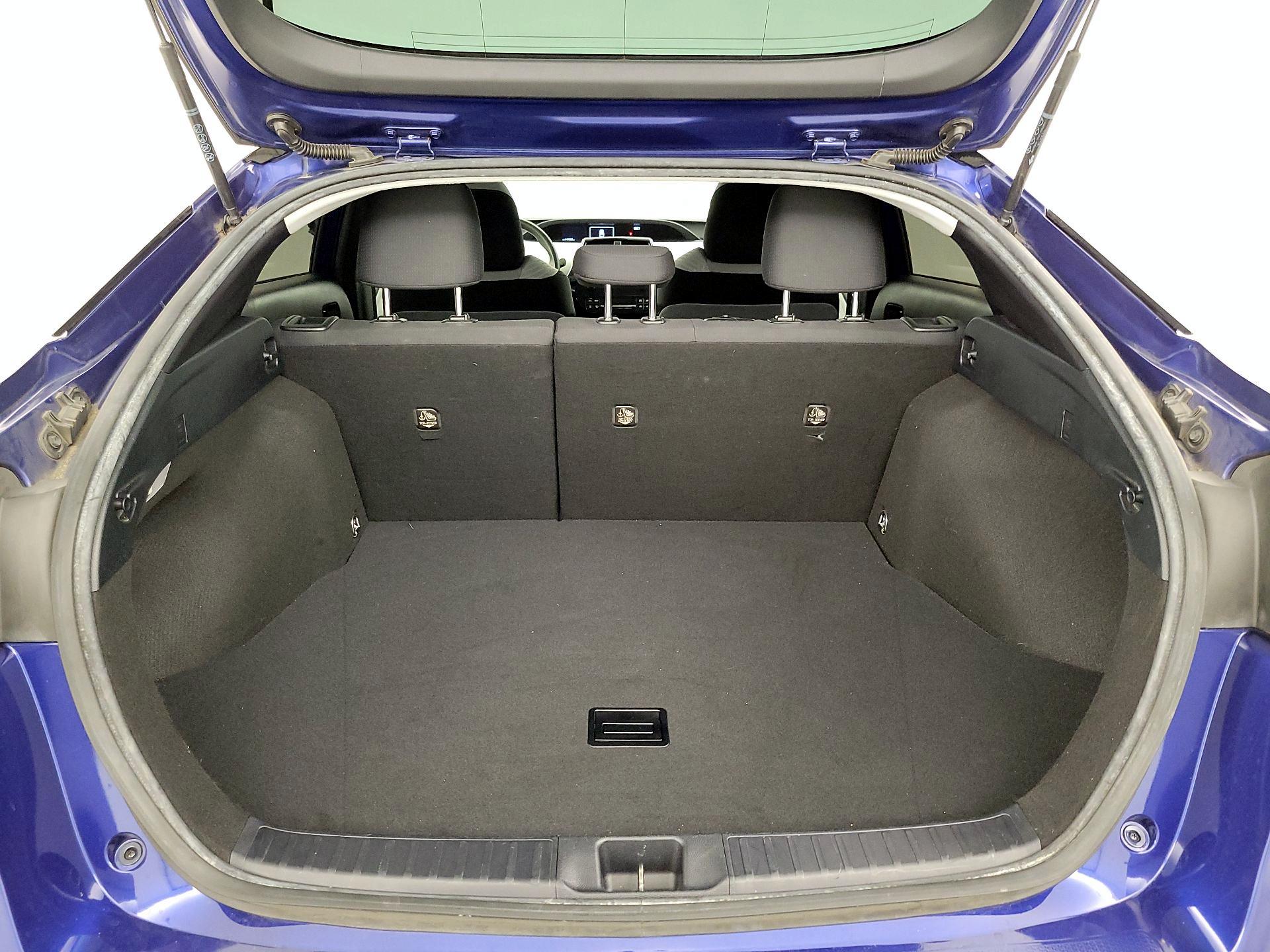Thumbnail: 2017 Toyota Prius - 20