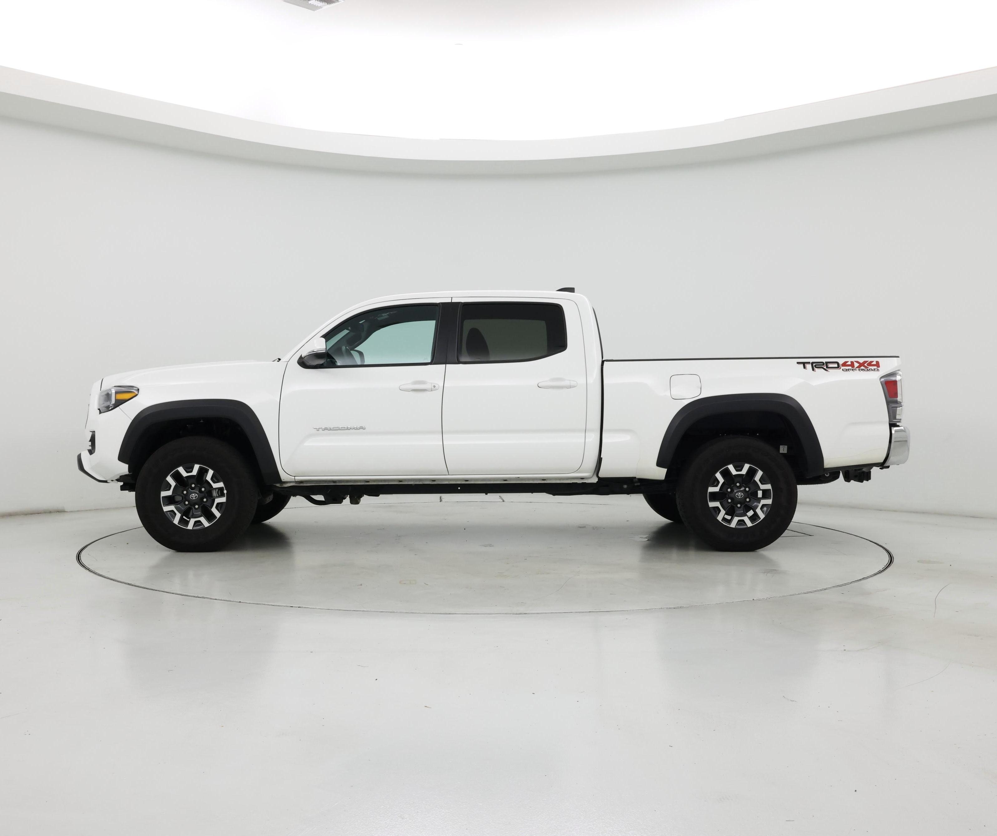 Thumbnail: 2023 Toyota Tacoma - 3